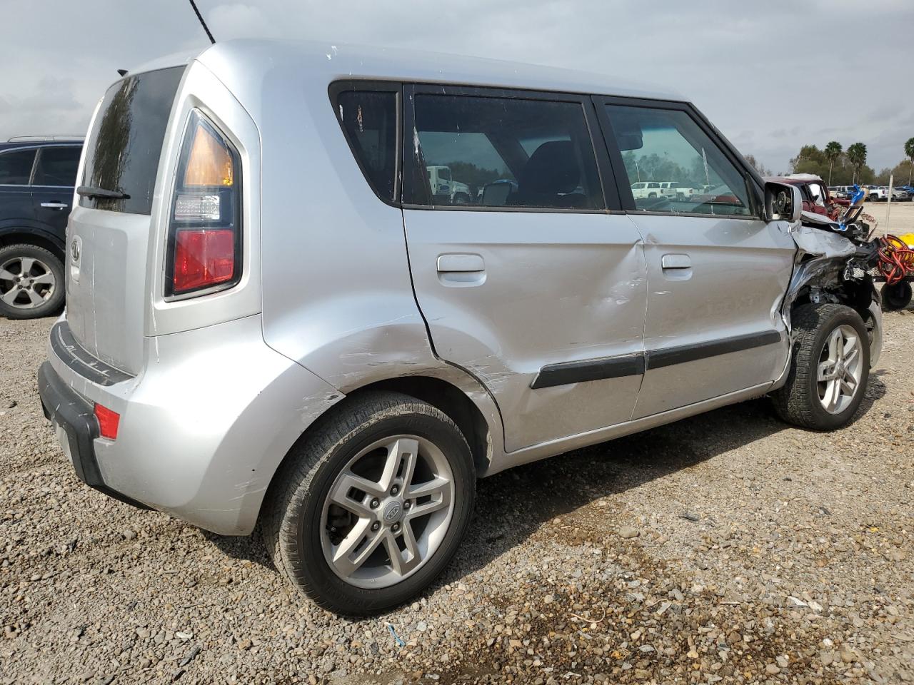 2010 KIA Soul VIN KNDJT2A2XA7094579 Copart auction photo, all over damage thumbnail 3