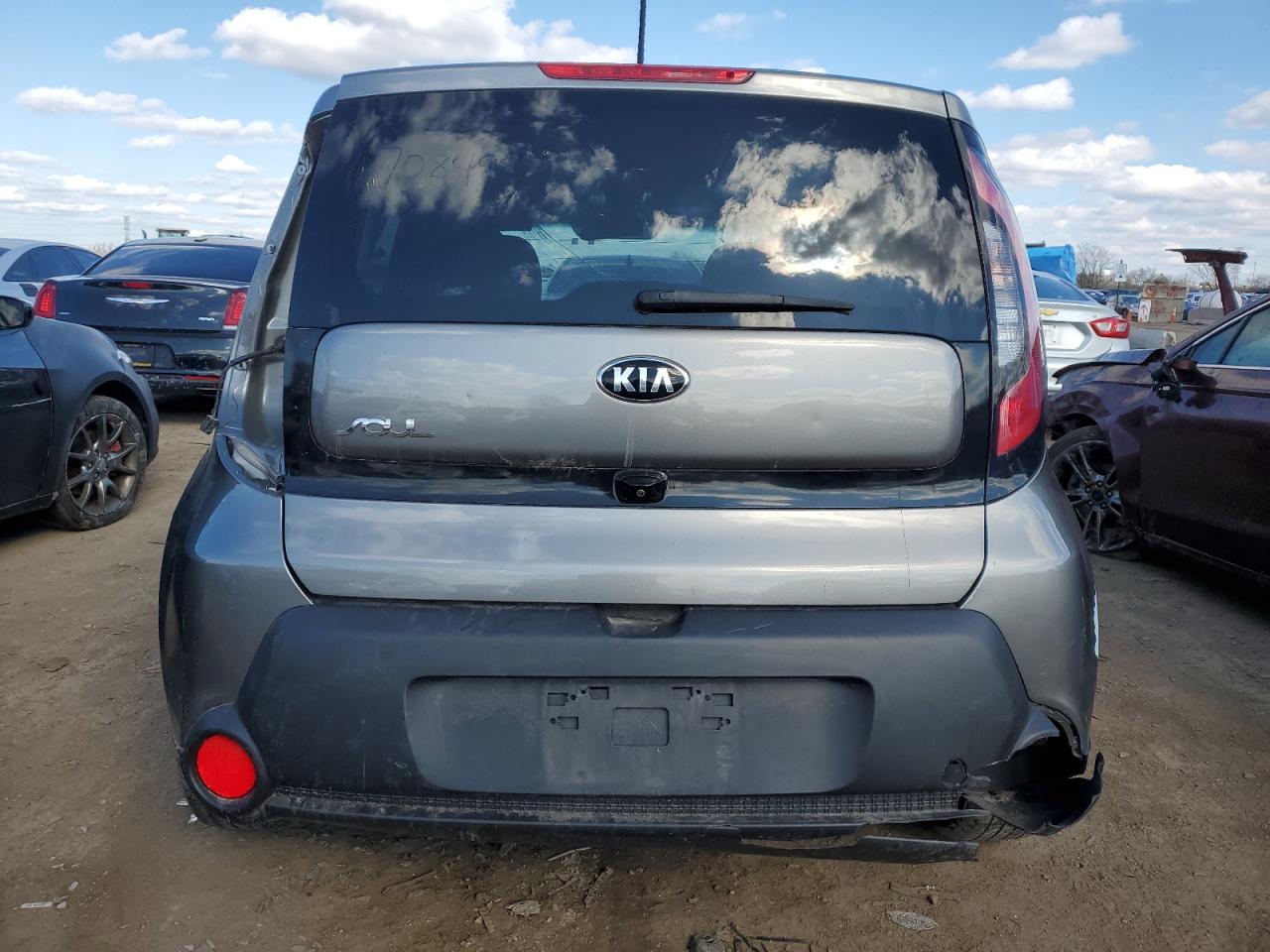 2016 KIA Soul VIN KNDJN2A2XG7381584 Copart auction photo, all over damage thumbnail 6