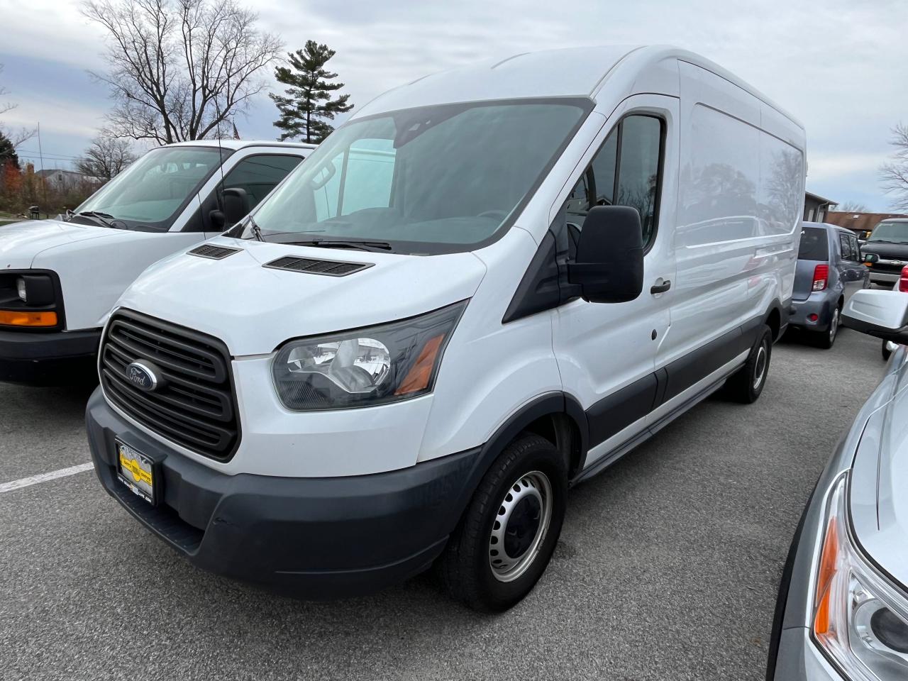 2016 Ford Transit VIN 1FTYR2CM4GKA17059 Copart auction photo, minor dent/scratches / normal wear damage thumbnail 2
