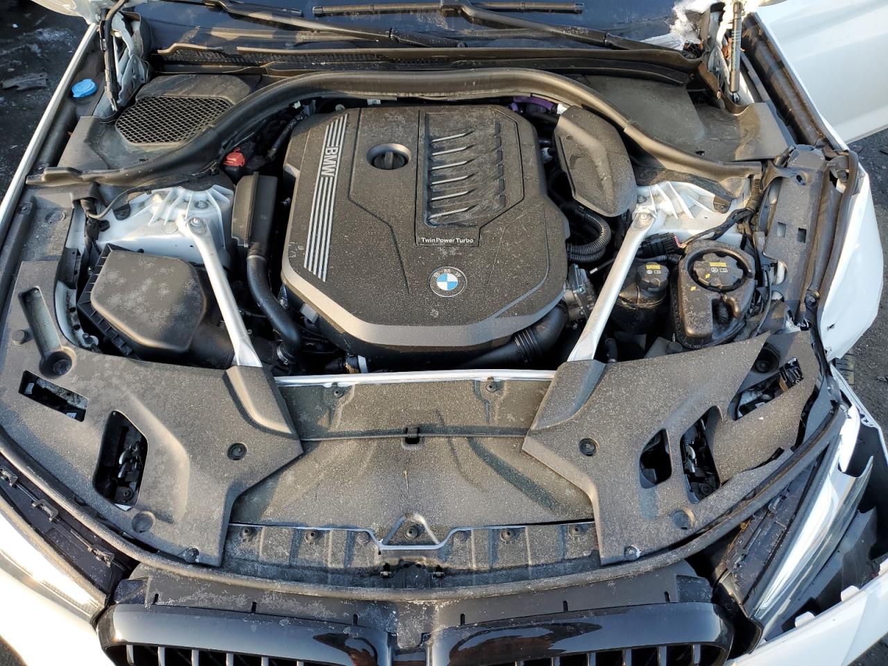 2022 BMW 5er VIN WBA73BJ01NWX72962 Copart auction photo, front end damage thumbnail 11