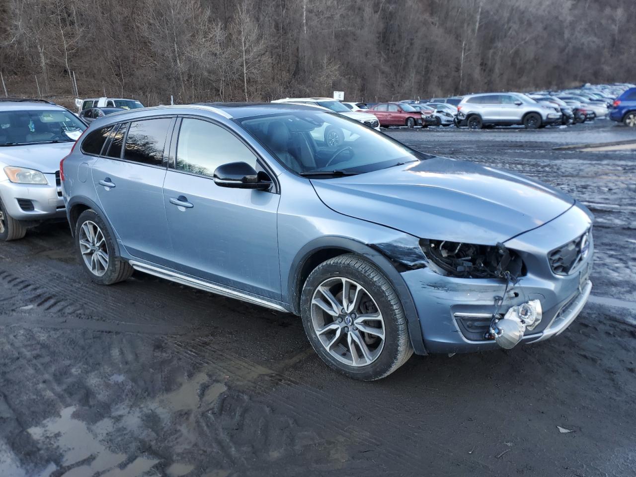 2018 Volvo V60 VIN YV440MWK9J2053297 Copart auction photo, front end damage thumbnail 4