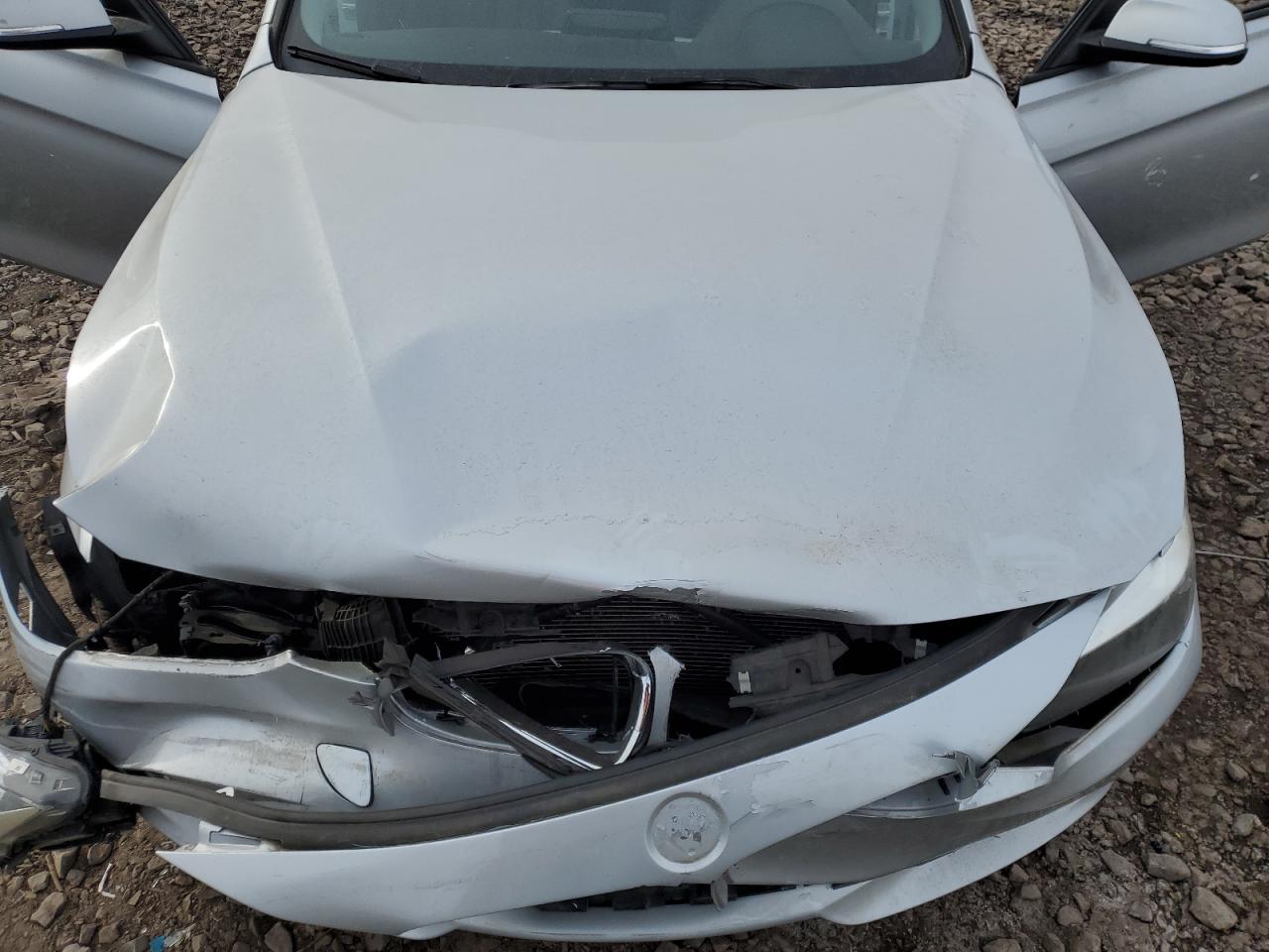 2015 BMW 3er VIN WBA3C3G59FNT51103 Copart auction photo, front end damage thumbnail 11