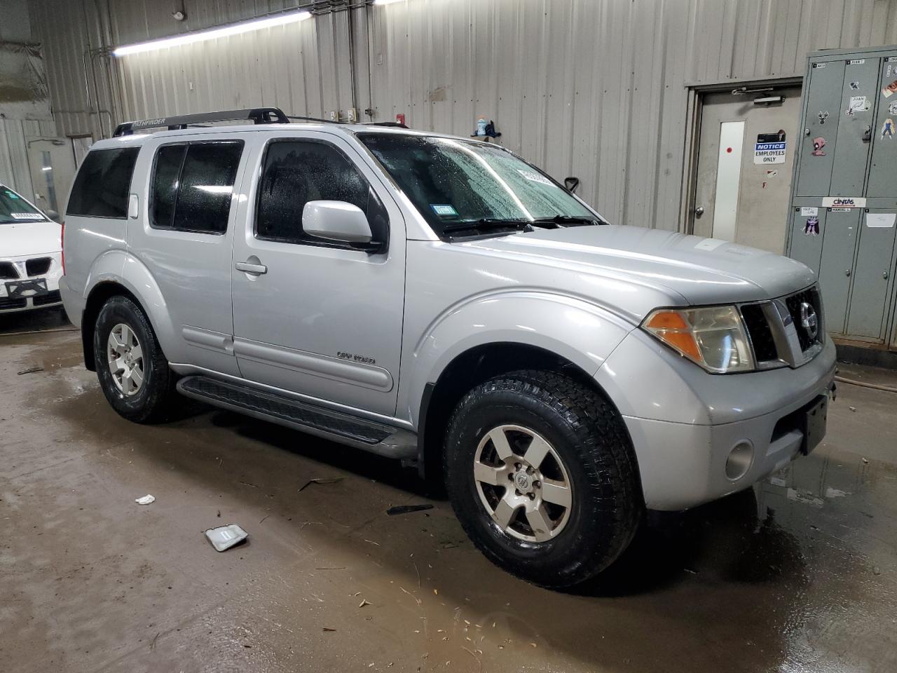 2005 Nissan Pathfinder VIN 5N1AR18W45C738782 Copart auction photo, rear end / side damage thumbnail 4