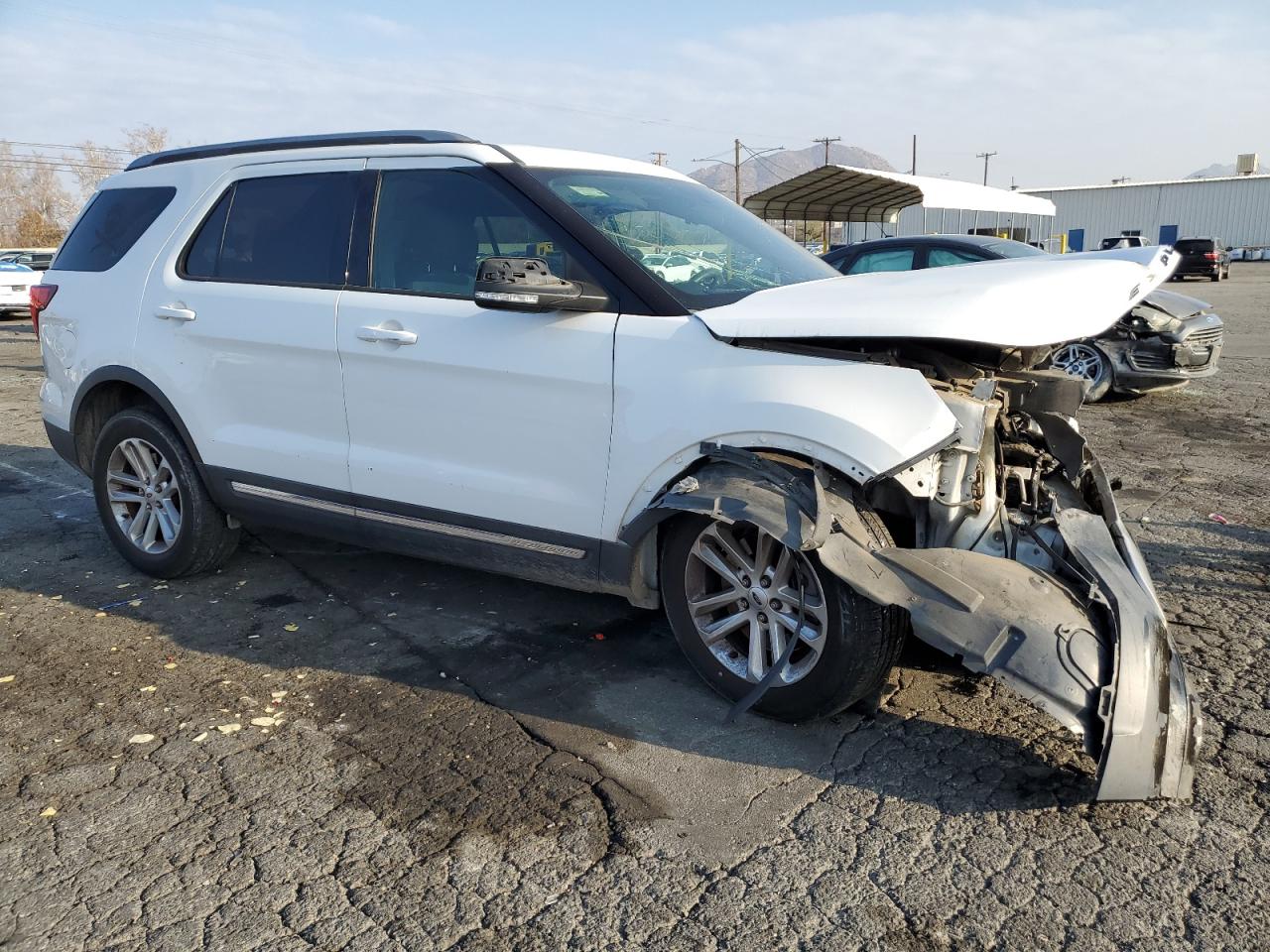 2017 Ford Explorer VIN 1FM5K7D84HGC85339 Copart auction photo, front end / side damage thumbnail 4