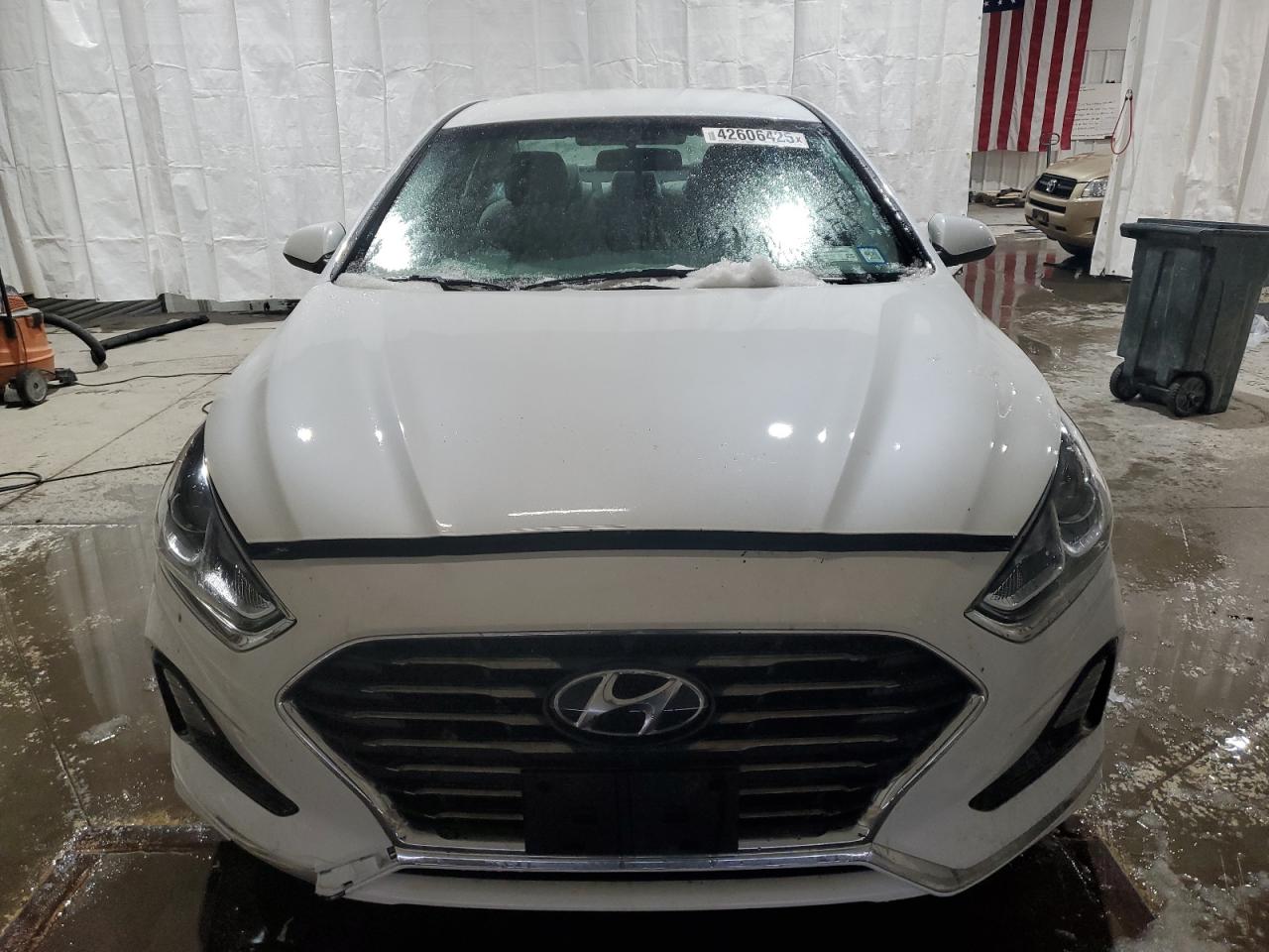 2018 Hyundai Sonata VIN 5NPE24AF6JH705254 Copart auction photo, vandalism damage thumbnail 5