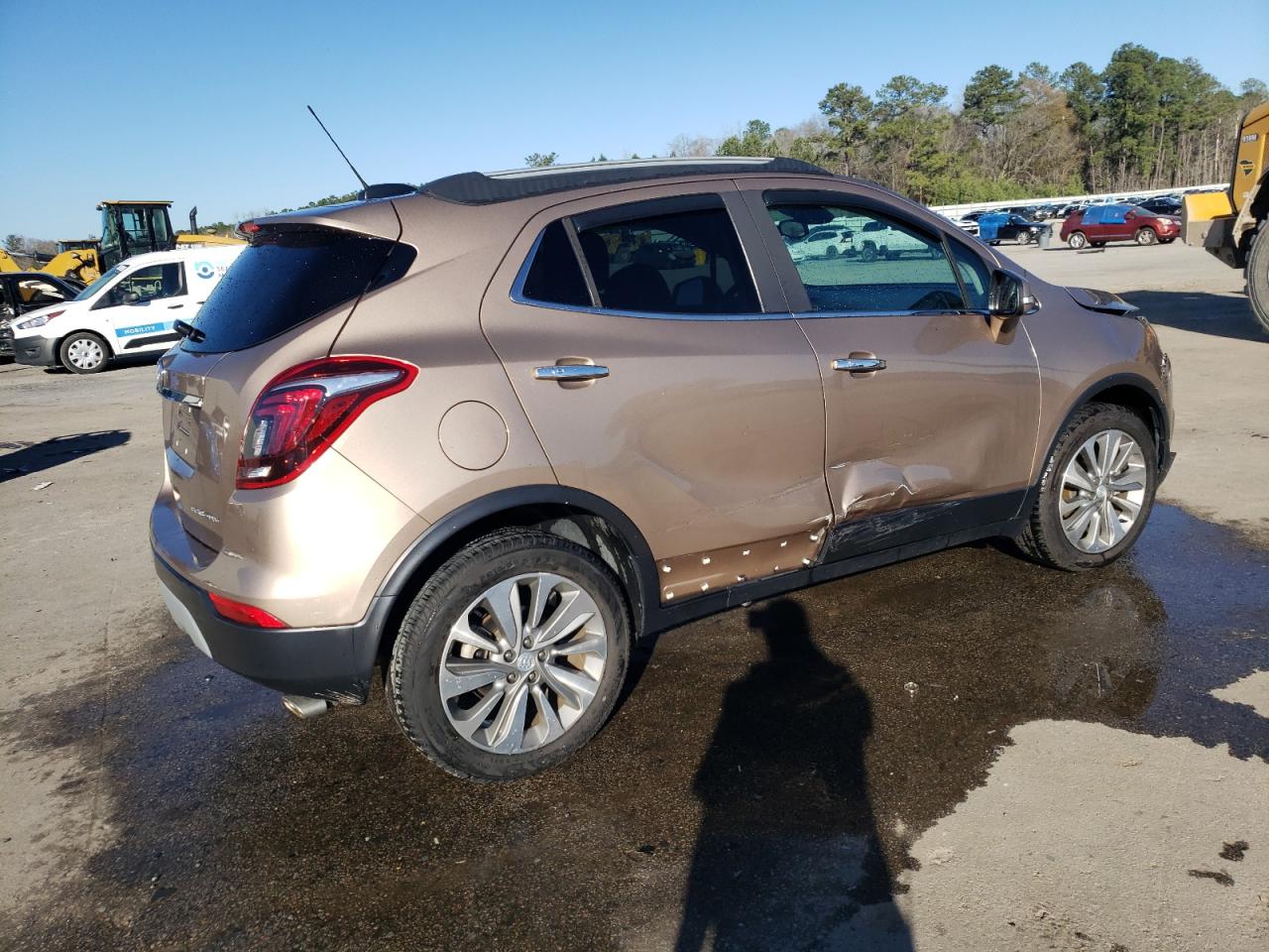 2019 Buick Encore VIN KL4CJASB6KB709368 Copart auction photo, front end / side damage thumbnail 3