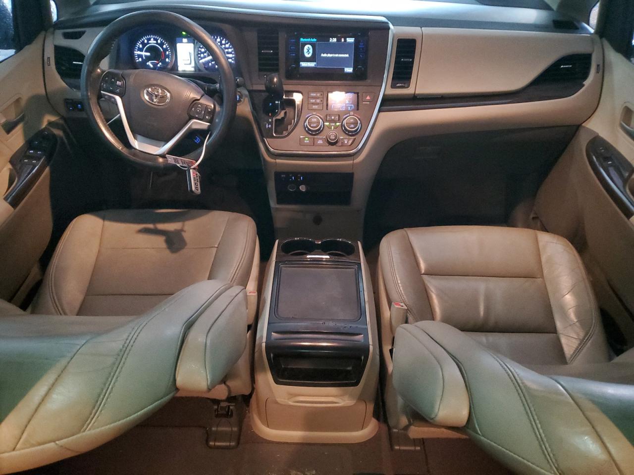 2015 Toyota Sienna VIN 5TDYK3DC3FS660784 Copart auction photo, rear end damage thumbnail 8