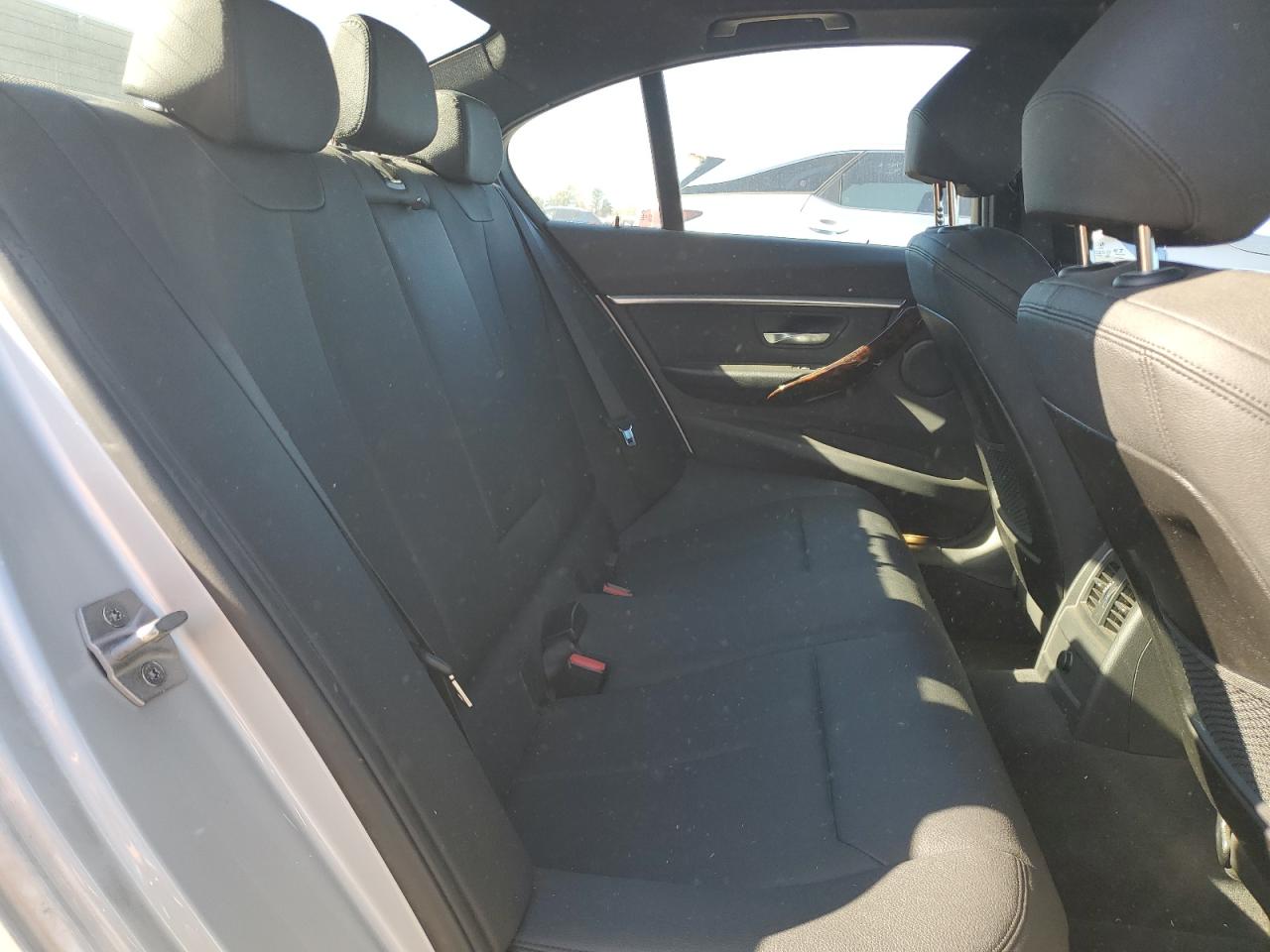 2018 BMW 3er VIN WBA8D9G59JNU69487 Copart auction photo, front end / side damage thumbnail 10