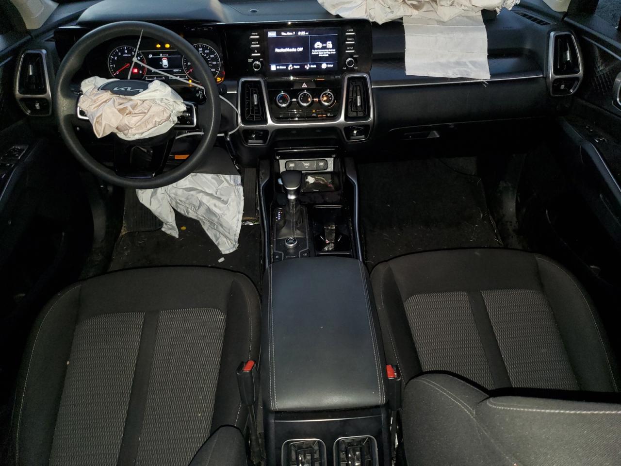2022 KIA Sorento VIN 5XYRG4LC5NG097875 Copart auction photo, front end damage thumbnail 8