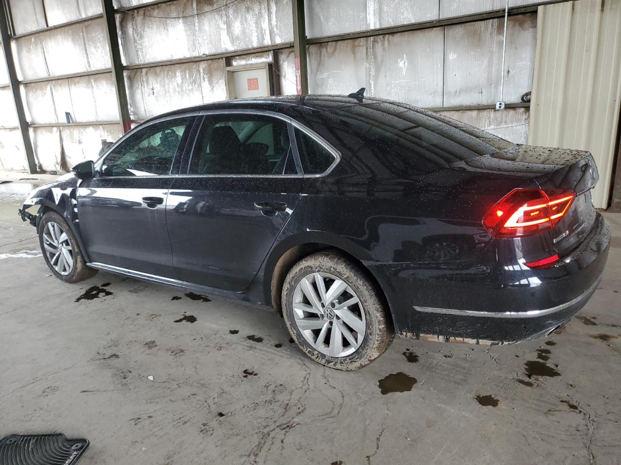 2018 Volkswagen Passat VIN 1VWBA7A31JC027258 Copart auction photo, front end damage thumbnail 2