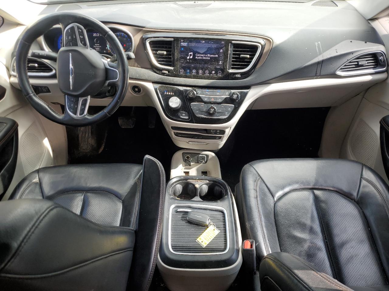 2017 Chrysler Pacifica VIN 2C4RC1EG4HR529754 Copart auction photo, front end / side damage thumbnail 8