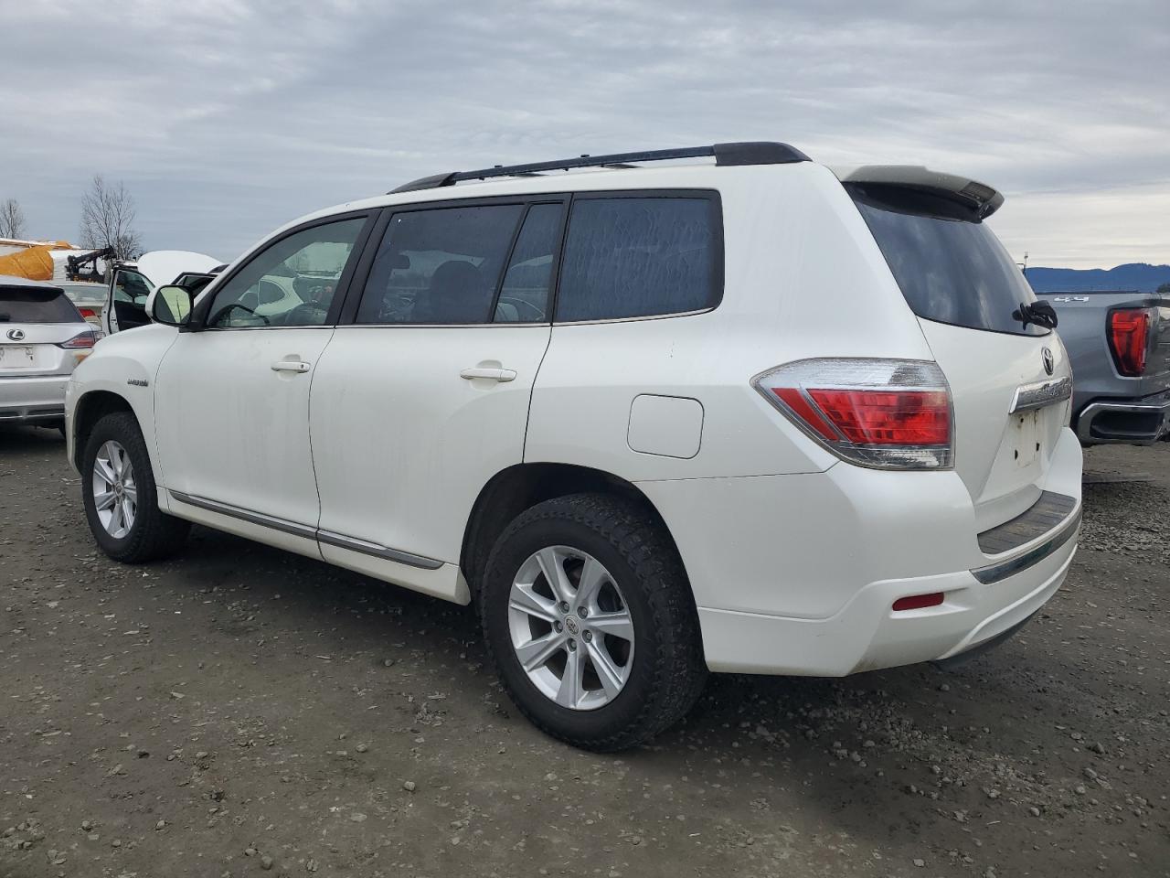 2013 Toyota Highlander VIN JTEBC3EH3D2013086 Copart auction photo, minor dent/scratches damage thumbnail 2