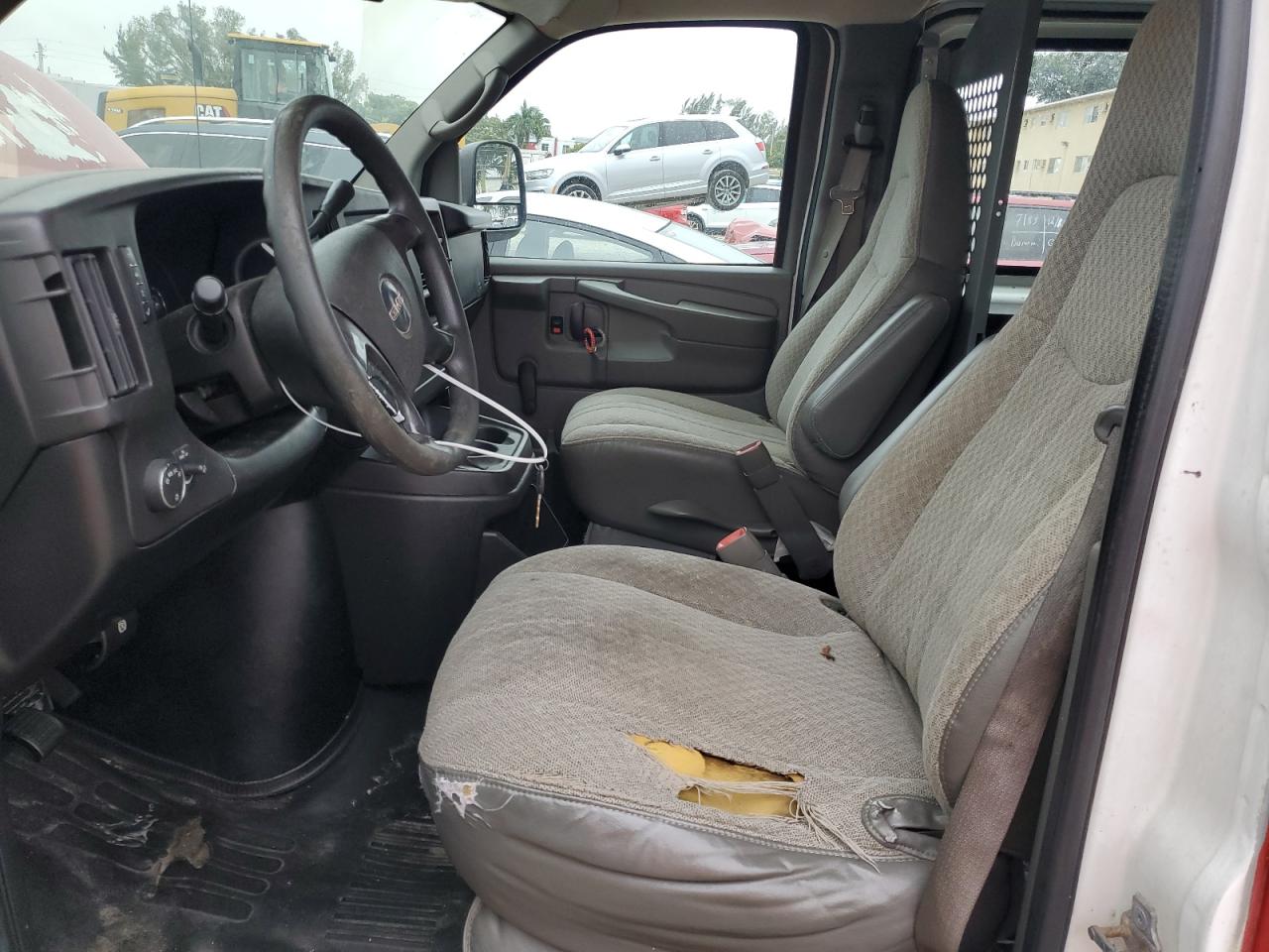 2009 GMC Savana VIN 1GTHG35KX91149291 Copart auction photo, mechanical / minor dent/scratches damage thumbnail 7