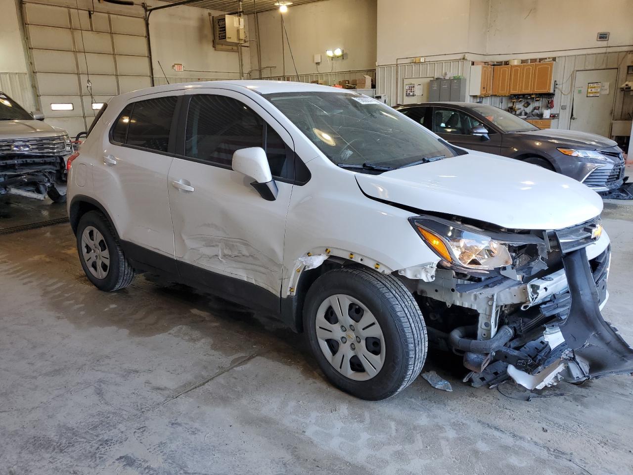 2017 Chevrolet Trax VIN KL7CJKSB6HB212371 Copart auction photo, front end / minor dent/scratches damage thumbnail 4