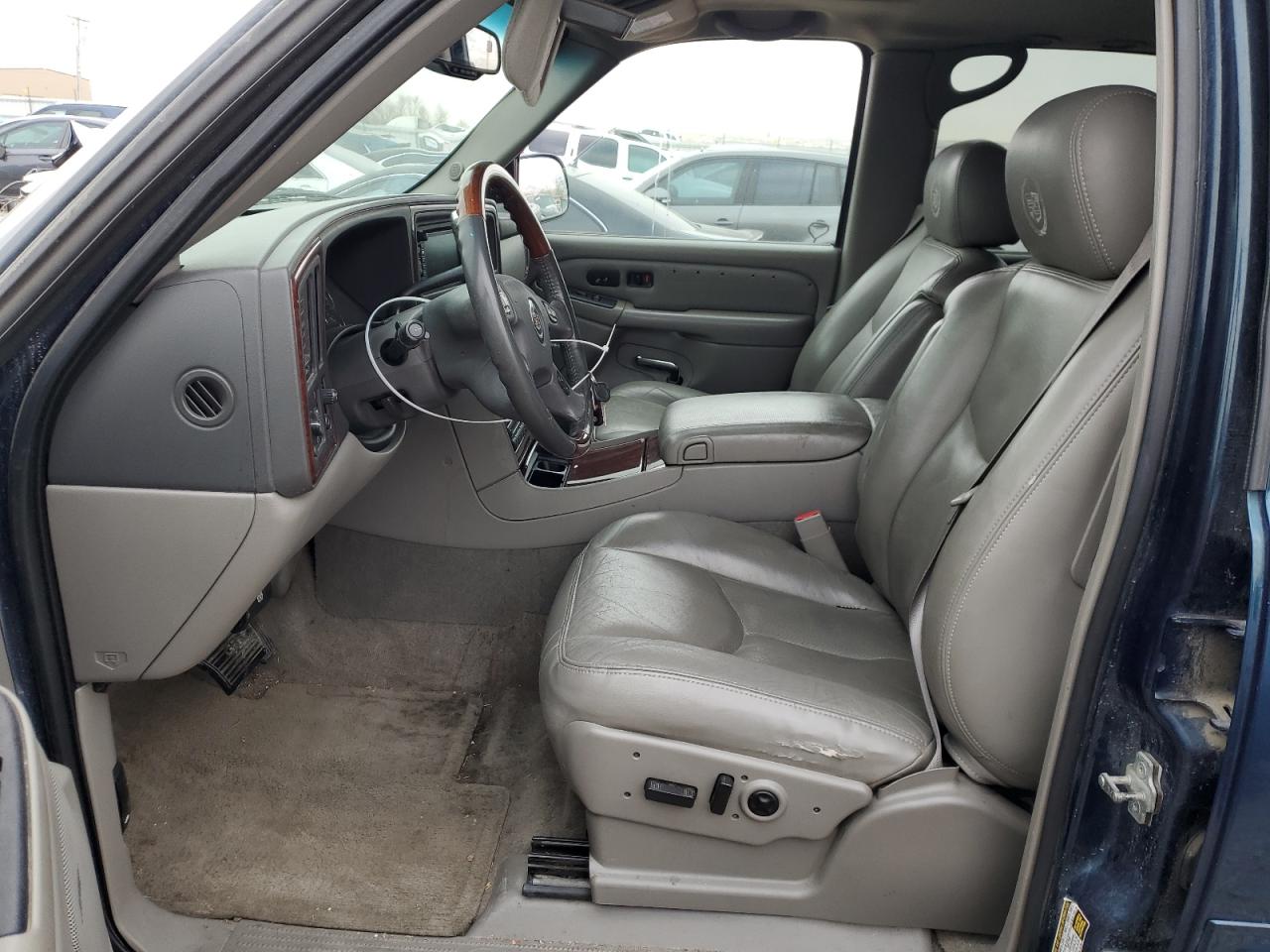 2005 Cadillac Escalade VIN 1GYEK63N15R216849 Copart auction photo, rear end damage thumbnail 7