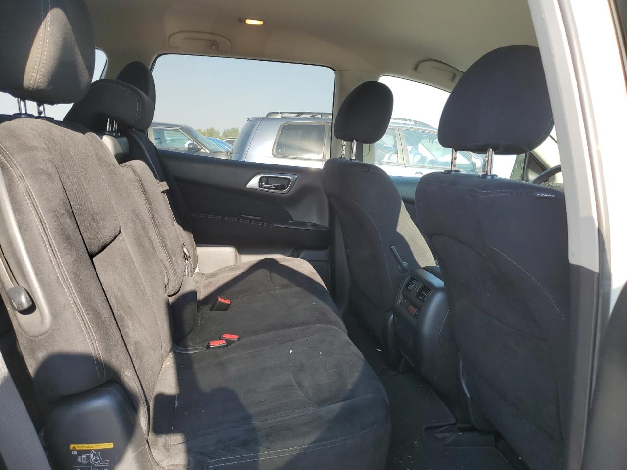 2015 Nissan Pathfinder VIN 5N1AR2MN9FC687526 Copart auction photo, minor dent/scratches damage thumbnail 11