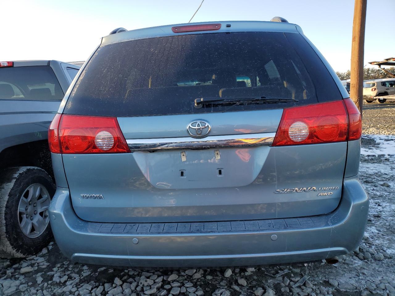 2008 Toyota Sienna VIN 5TDBK22C58S009582 Copart auction photo, side damage thumbnail 6