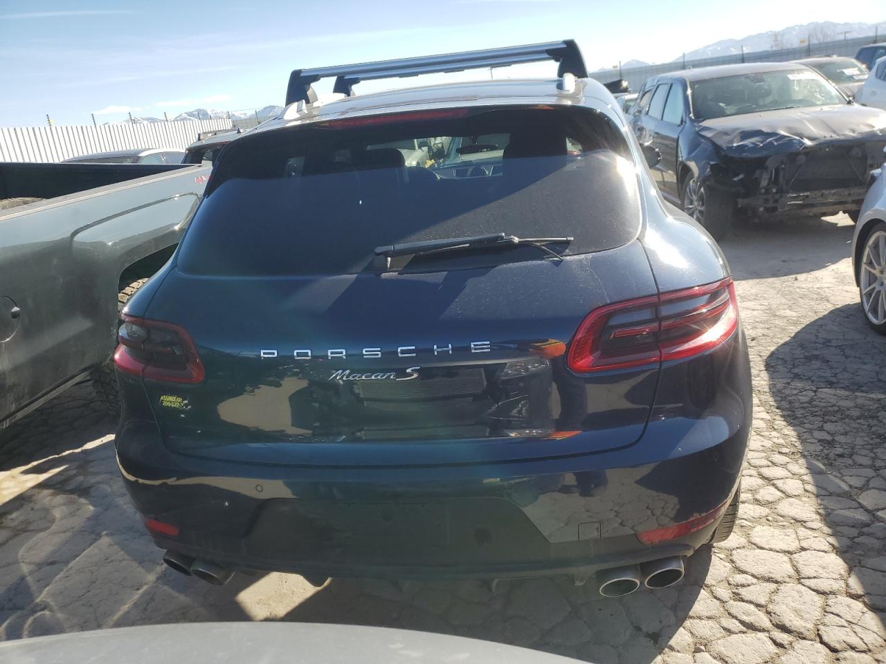 2016 Porsche Macan VIN WP1AB2A59GLB58364 Copart auction photo, normal wear damage thumbnail 6