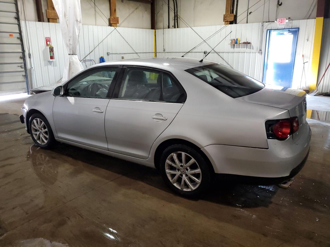 2010 Volkswagen Jetta VIN 3VWRZ7AJ5AM161632 Copart auction photo, front end damage thumbnail 2