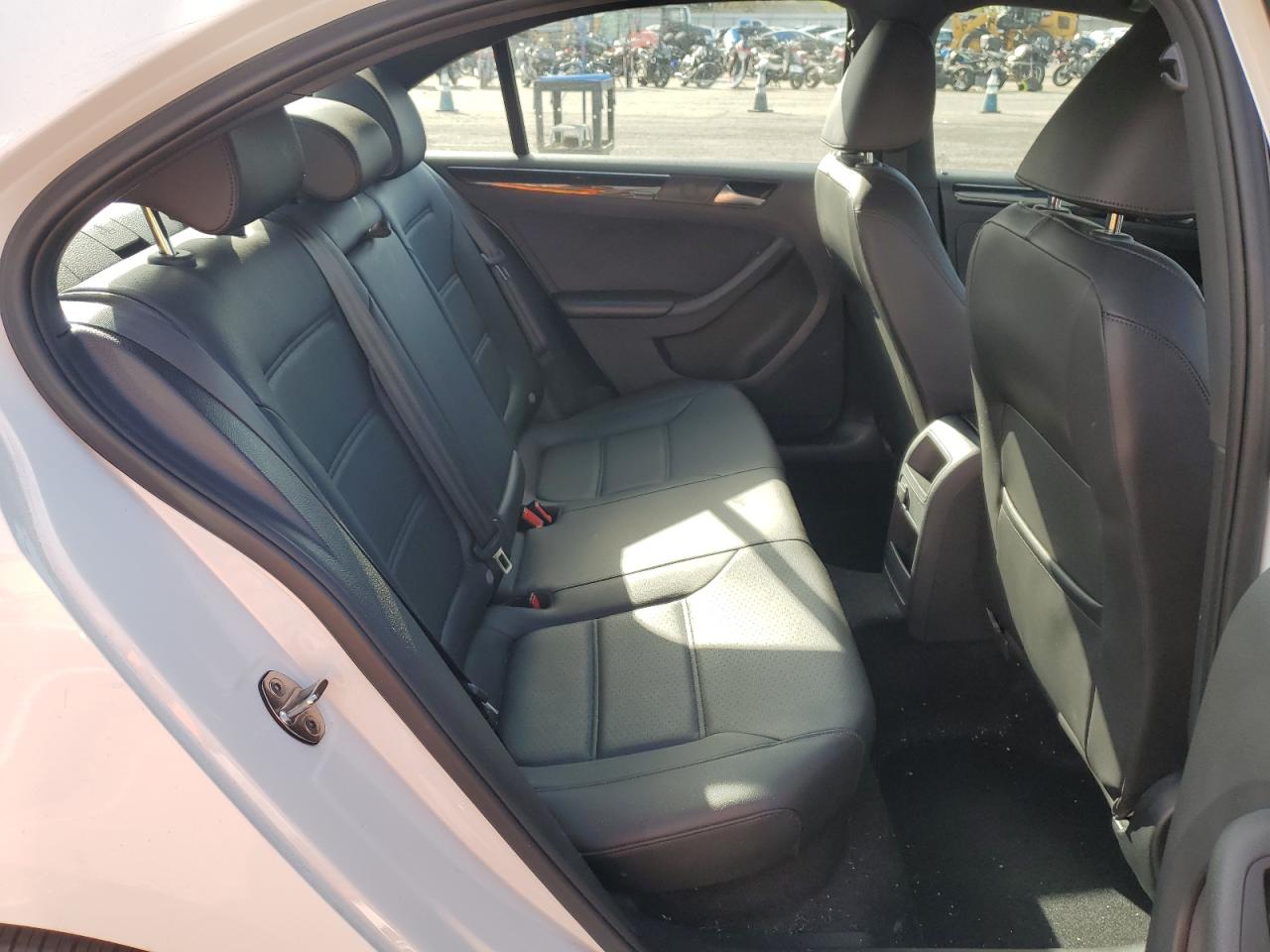 2018 Volkswagen Jetta VIN 3VWD17AJ9JM211000 Copart auction photo, front end damage thumbnail 11