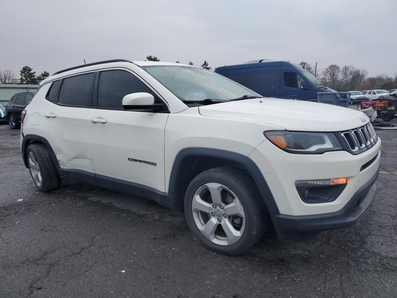2018 Jeep Compass VIN 3C4NJDBB9JT331544 Copart auction photo, side / rear end damage thumbnail 4