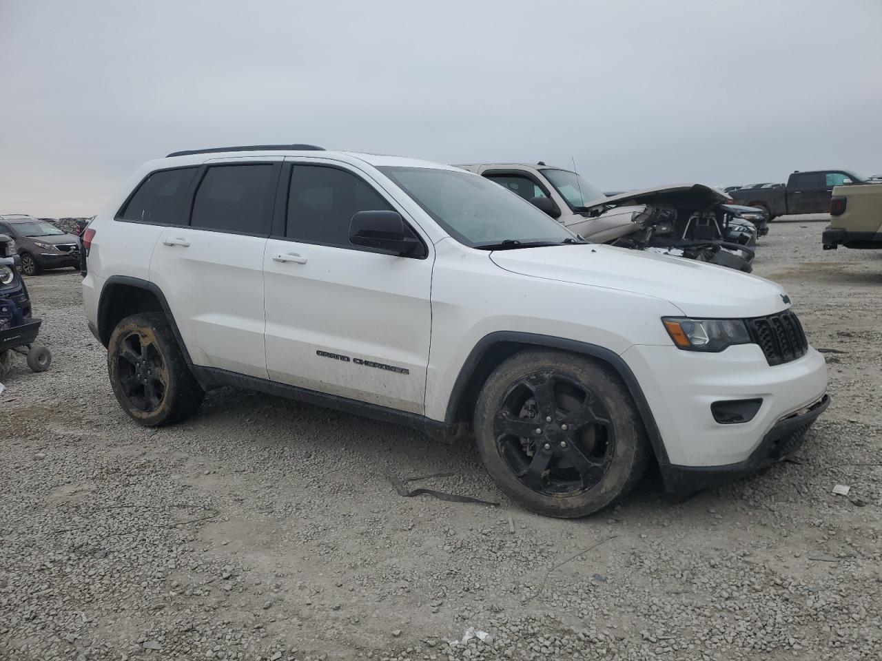 2018 Jeep Grand Cherokee VIN 1C4RJFAGXJC383660 Copart auction photo, front end damage thumbnail 4