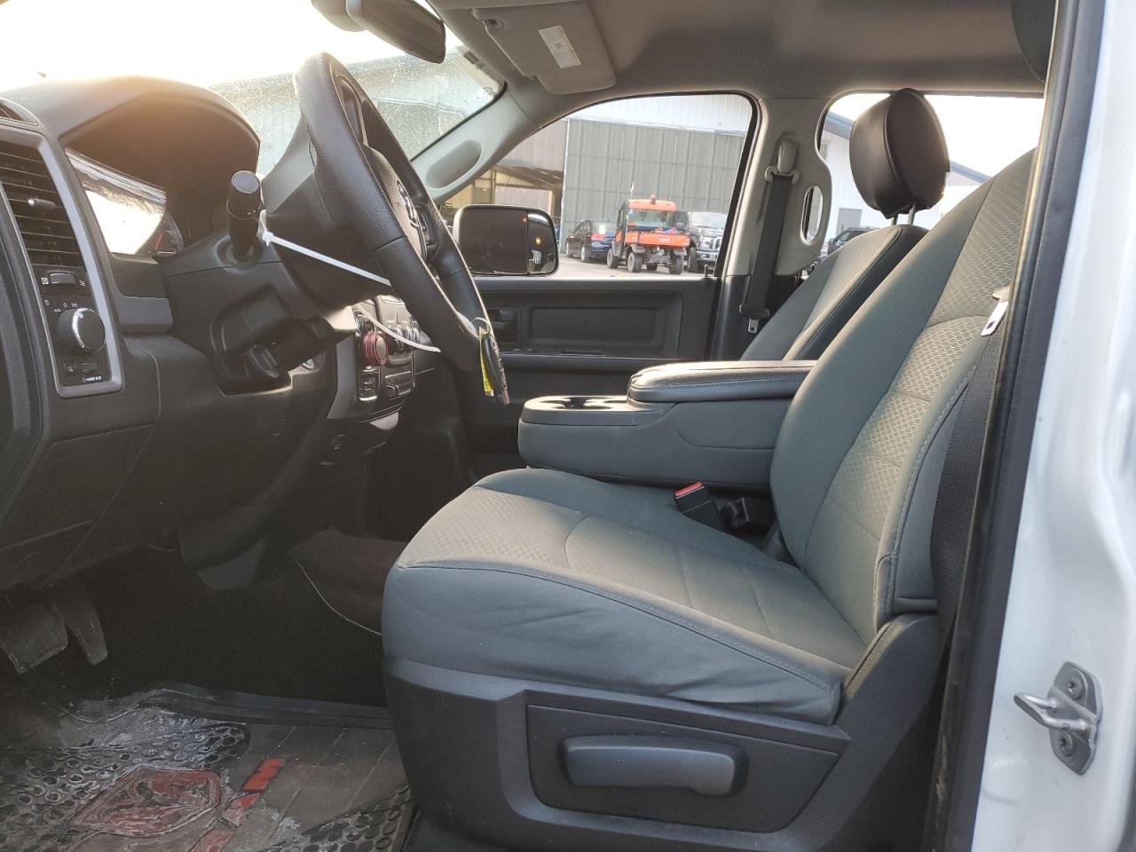 2015 RAM 1500 VIN 1C6RR7SM0FS645435 Copart auction photo, front end / minor dent/scratches damage thumbnail 7