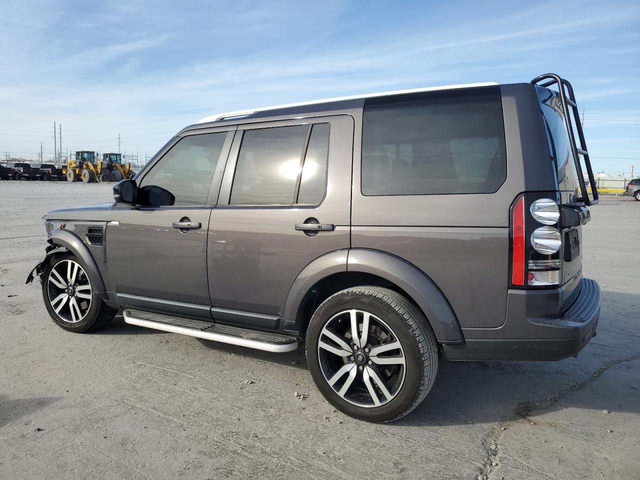 2016 Land Rover LR4 VIN SALAK2V62GA822738 Copart auction photo, front end / minor dent/scratches damage thumbnail 2