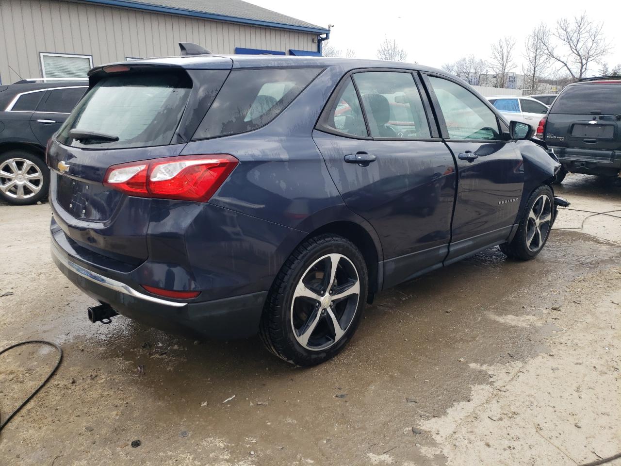 2018 Chevrolet Equinox VIN 3GNAXHEV7JS634751 Copart auction photo, front end damage thumbnail 3