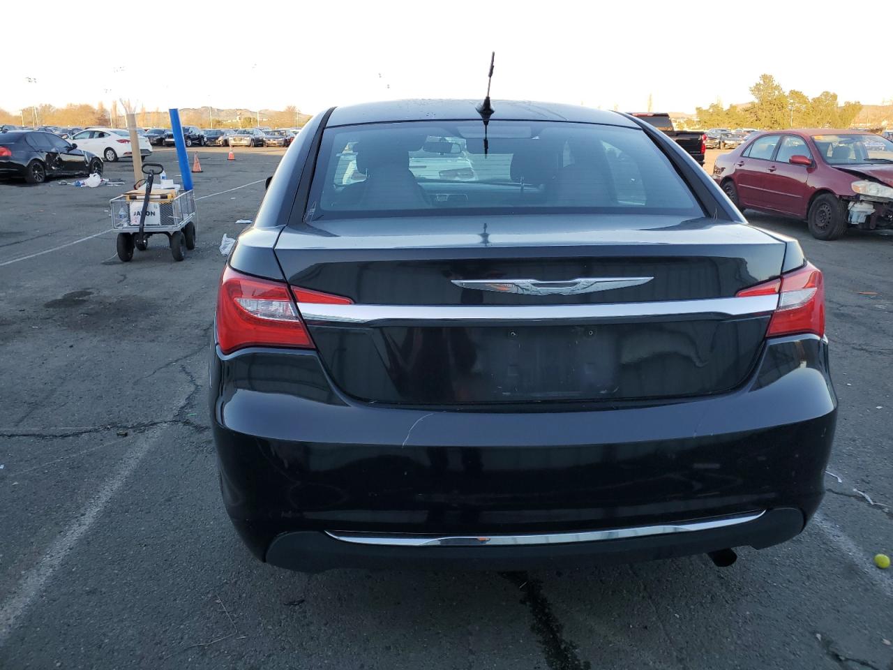2013 Chrysler 200 VIN 1C3CCBBB7DN639763 Copart auction photo, minor dent/scratches damage thumbnail 6