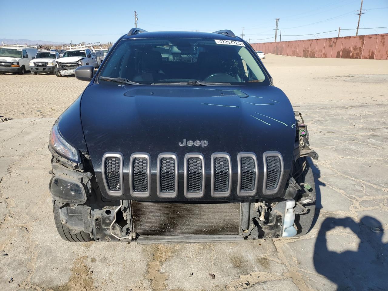 2015 Jeep Cherokee VIN 1C4PJMBB4FW614573 Copart auction photo, front end damage thumbnail 5
