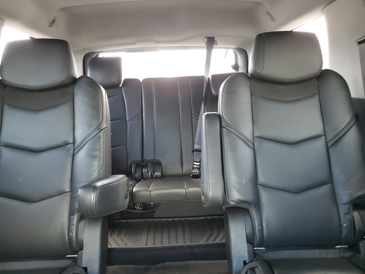 2015 Cadillac Escalade VIN 1GYS4MKJ0FR736509 Copart auction photo, front end / side damage thumbnail 10