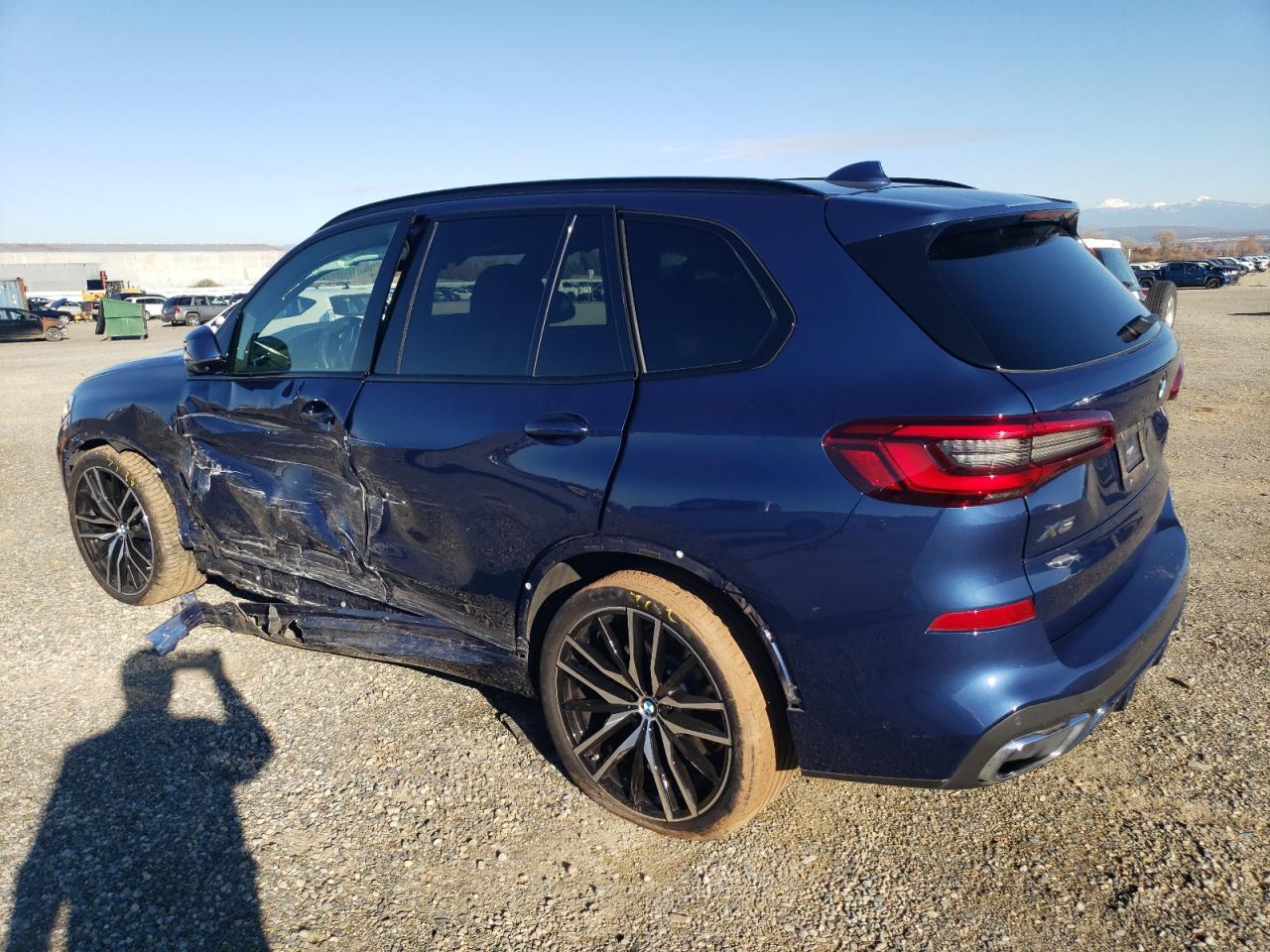 2019 BMW X5 VIN 5UXCR6C59KLL34136 Copart auction photo, side / front end damage thumbnail 2