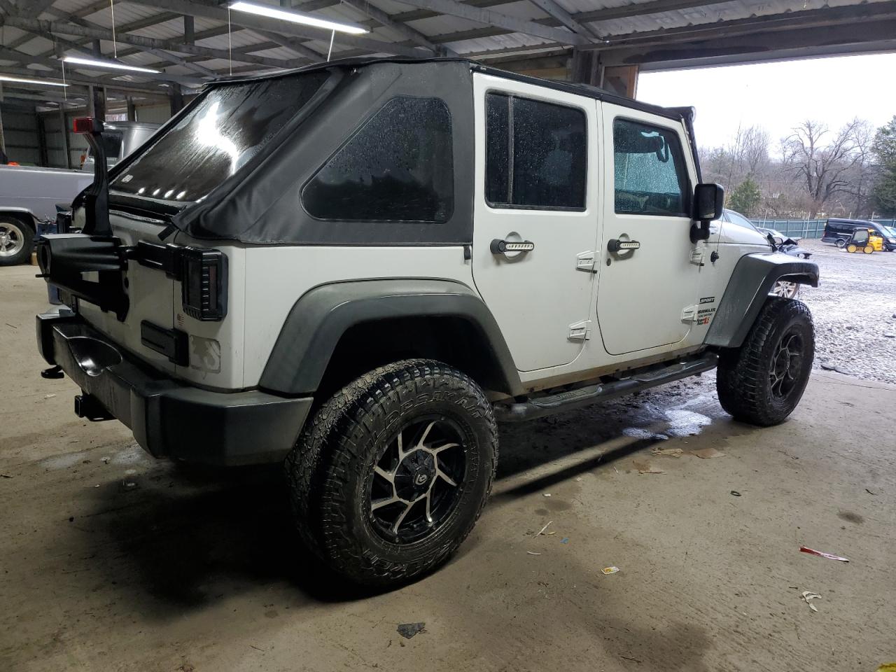 2016 Jeep Wrangler VIN 1C4BJWDG1GL115702 Copart auction photo, front end / undercarriage damage thumbnail 3