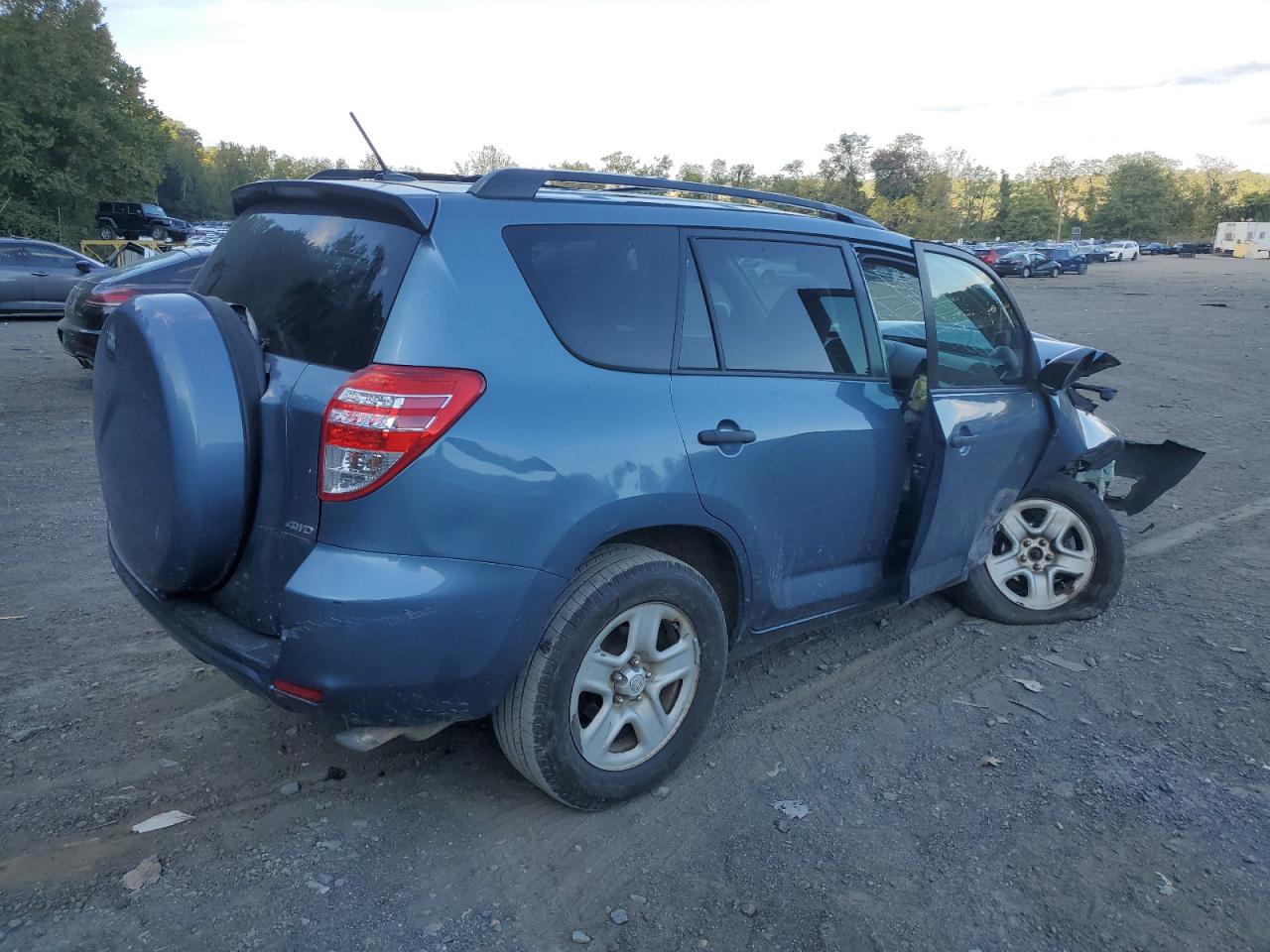 2012 Toyota RAV 4 VIN 2T3BF4DV7CW202015 Copart auction photo, front end / side damage thumbnail 3