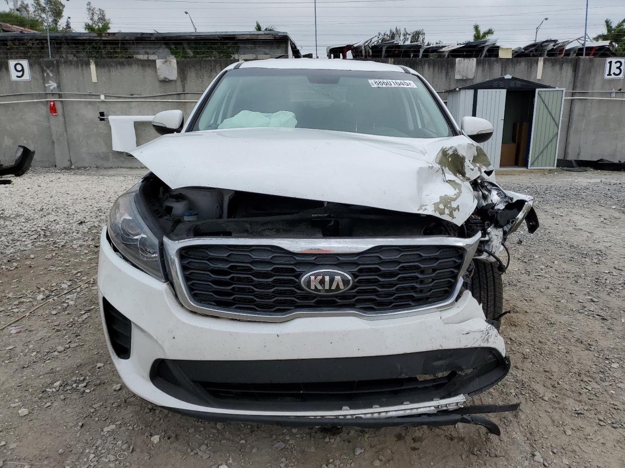 2019 KIA Sorento VIN 5XYPG4A31KG562612 Copart auction photo, front end / minor dent/scratches damage thumbnail 5