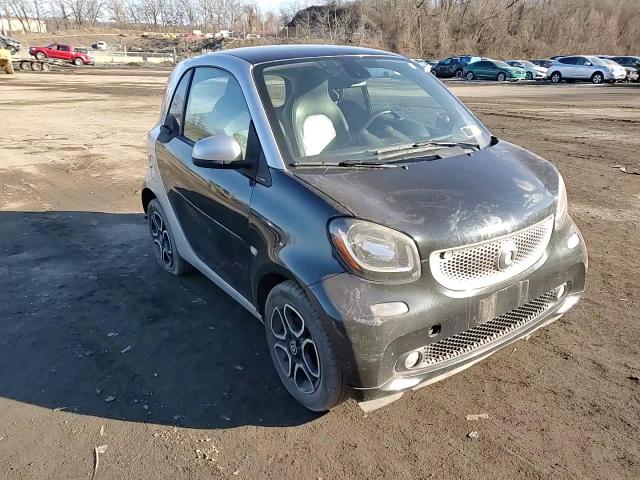 2016 Smart Fortwo VIN WMEFJ5DA8GK054203 Copart auction photo, top/roof / minor dent/scratches damage thumbnail 13