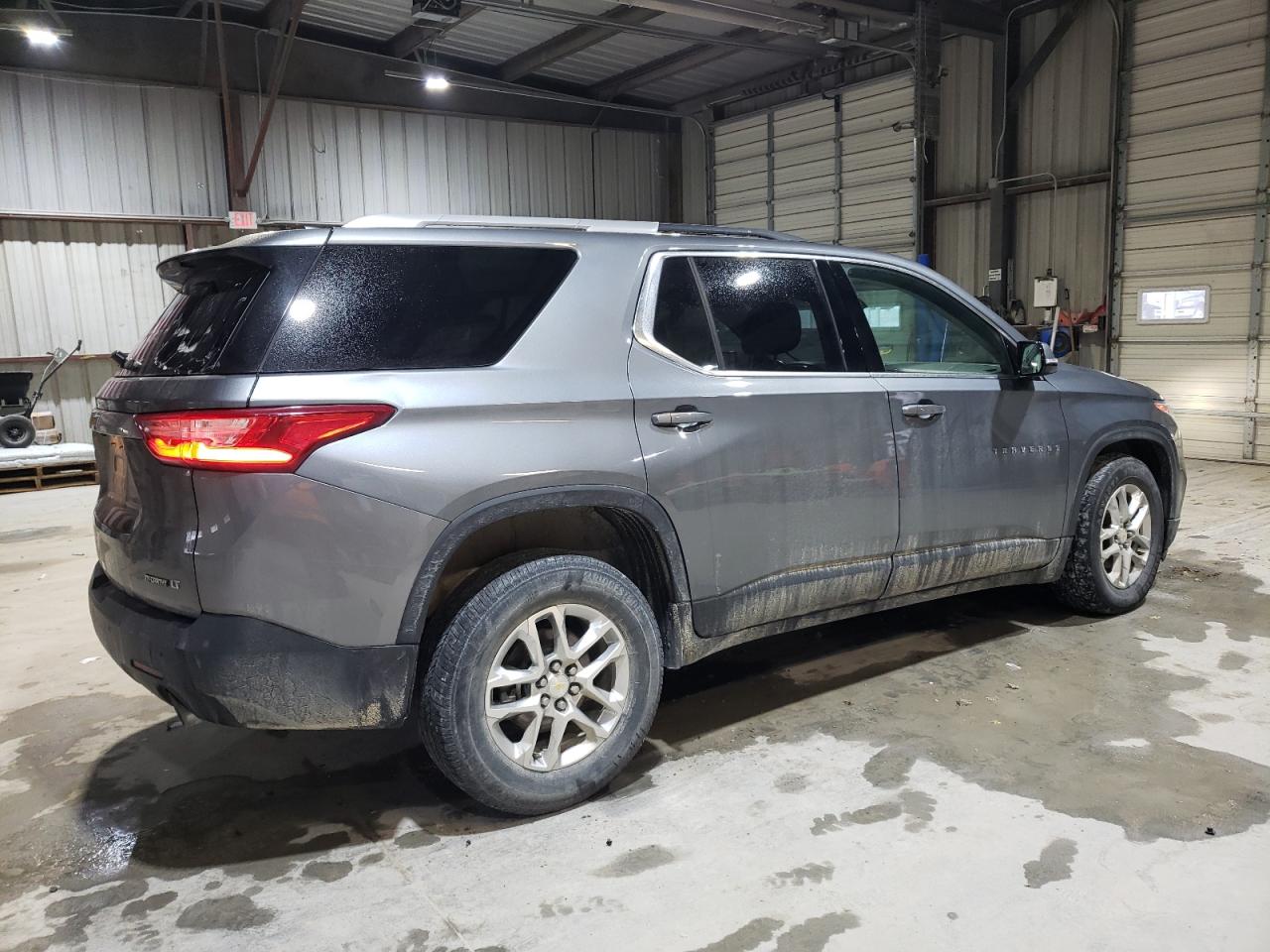 2018 Chevrolet Traverse VIN 1GNERGKW7JJ193711 Copart auction photo, front end / side damage thumbnail 3