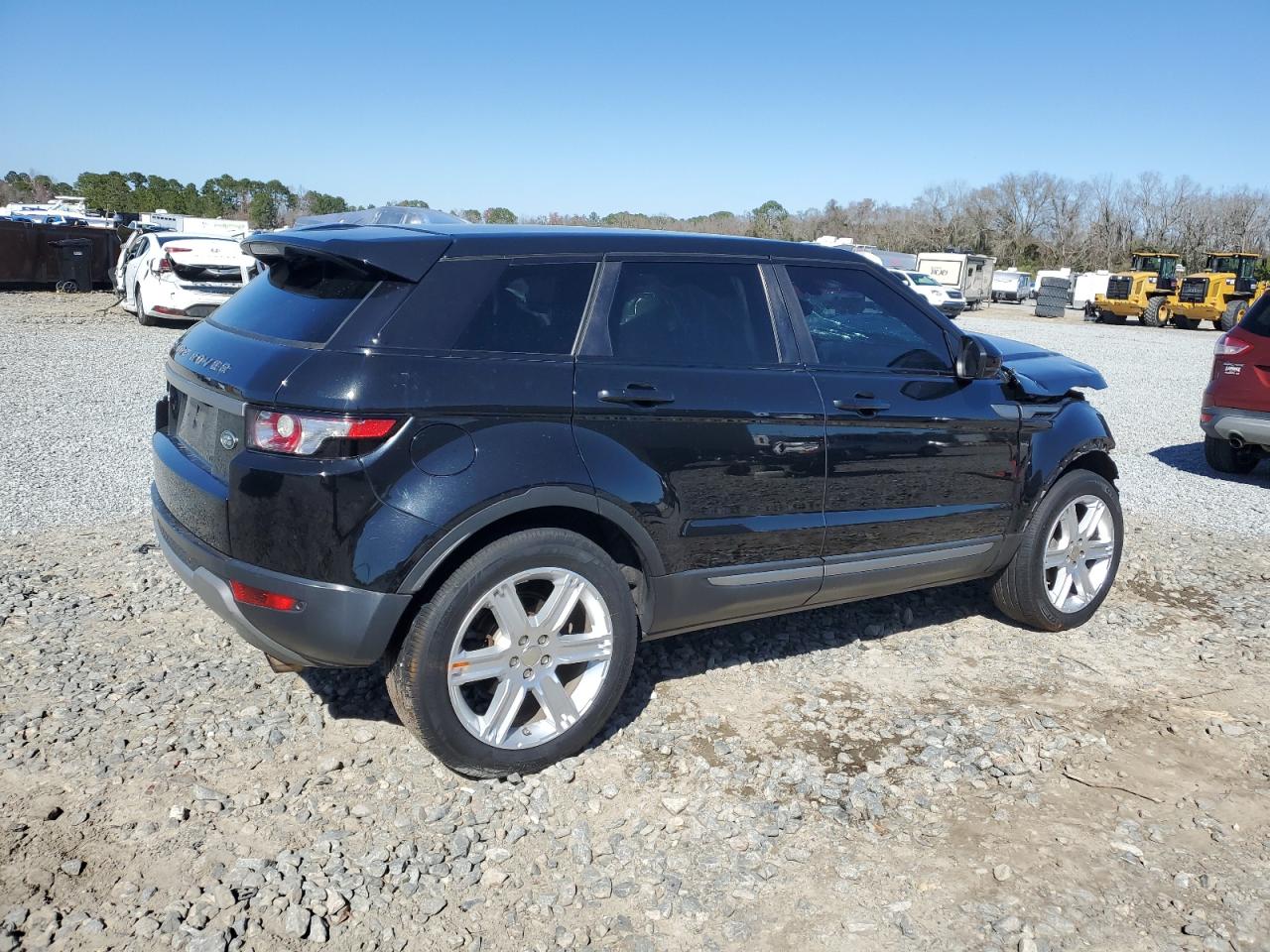 2015 Land Rover Range Rover VIN SALVP2BG7FH993619 Copart auction photo, front end / side damage thumbnail 3