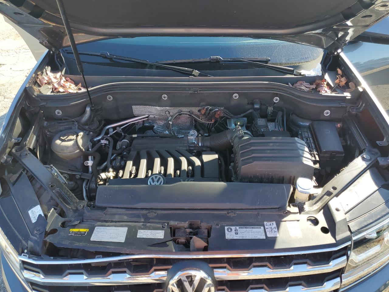 2018 Volkswagen Atlas VIN 1V2ER2CA5JC546559 Copart auction photo, front end damage thumbnail 12