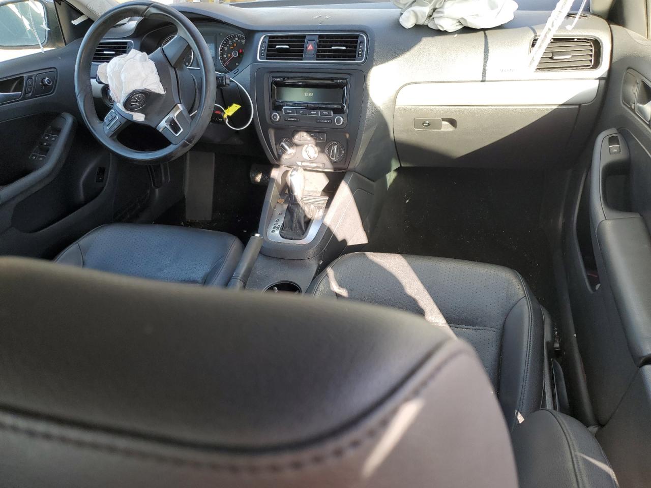 2014 Volkswagen Jetta VIN 3VWD17AJ9EM398261 Copart auction photo, front end / undercarriage damage thumbnail 8