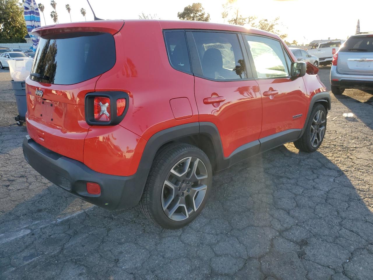 2021 Jeep Renegade VIN ZACNJCAB0MPM48918 Copart auction photo, front end / minor dent/scratches damage thumbnail 3