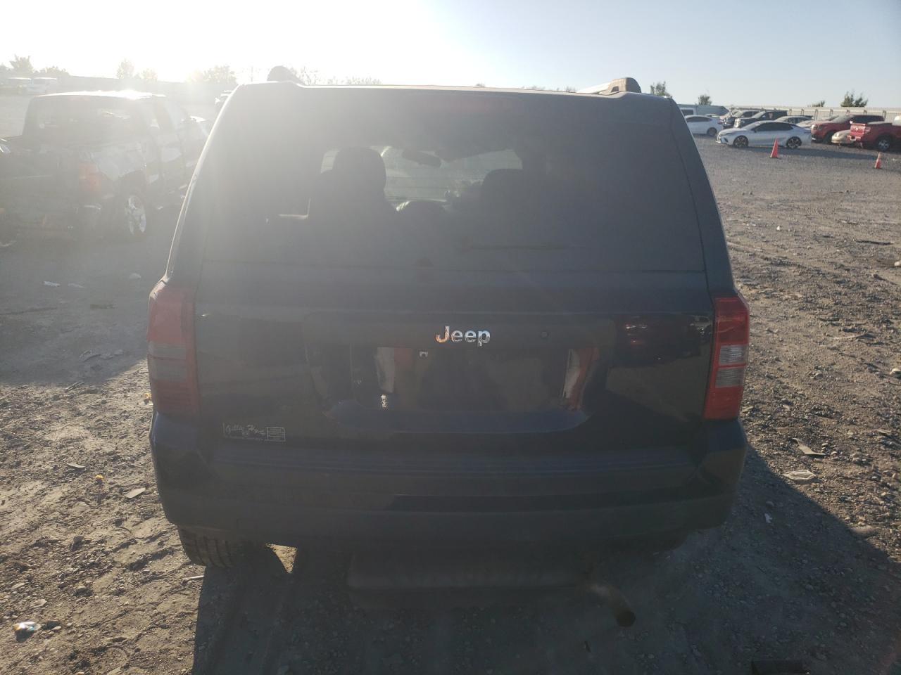 2015 Jeep Liberty (Patriot) VIN 1C4NJPBB7FD314210 Copart auction photo, front end / side damage thumbnail 6