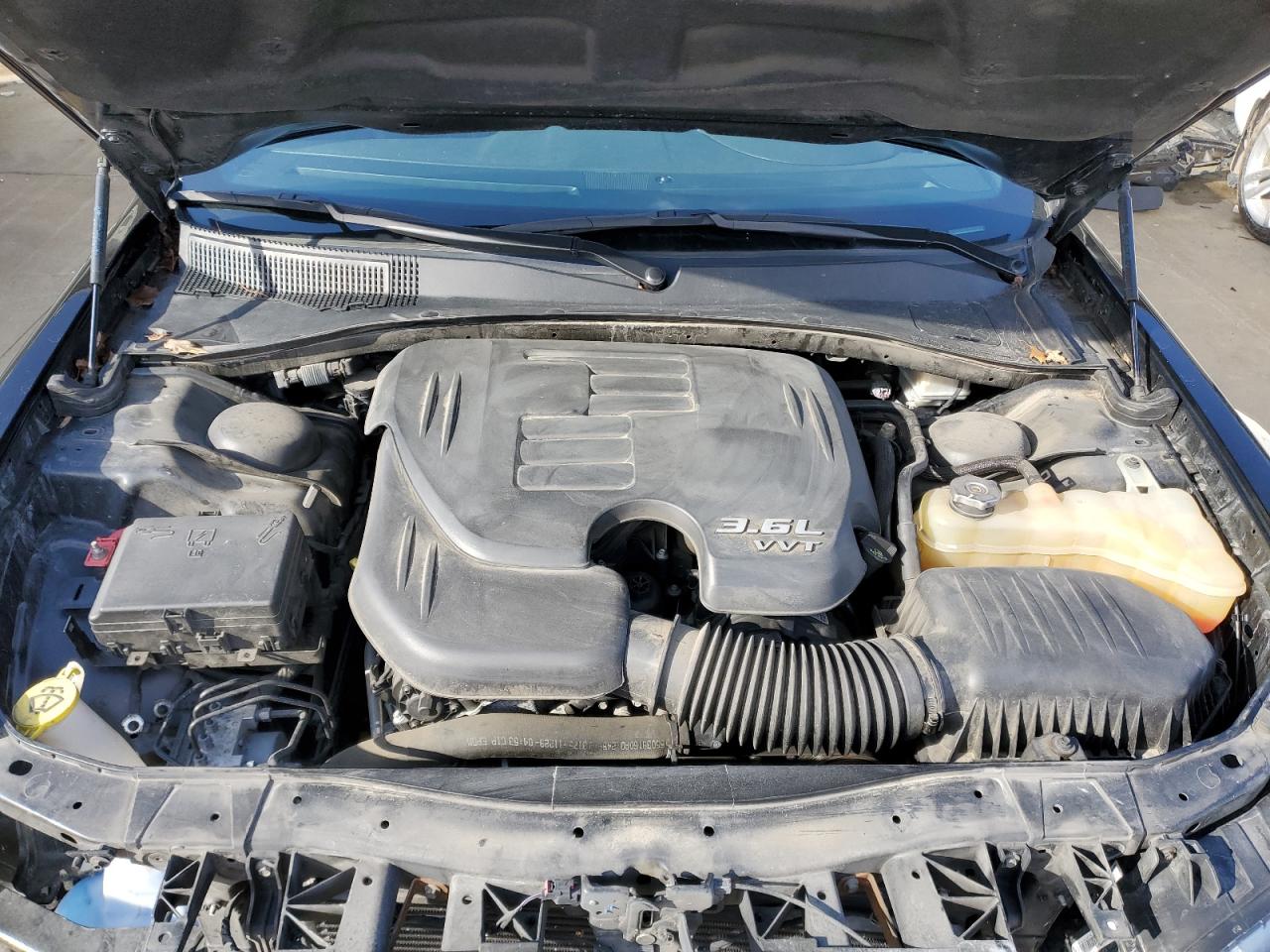 2016 Chrysler 300 VIN 2C3CCABG1GH144686 Copart auction photo, front end damage thumbnail 11