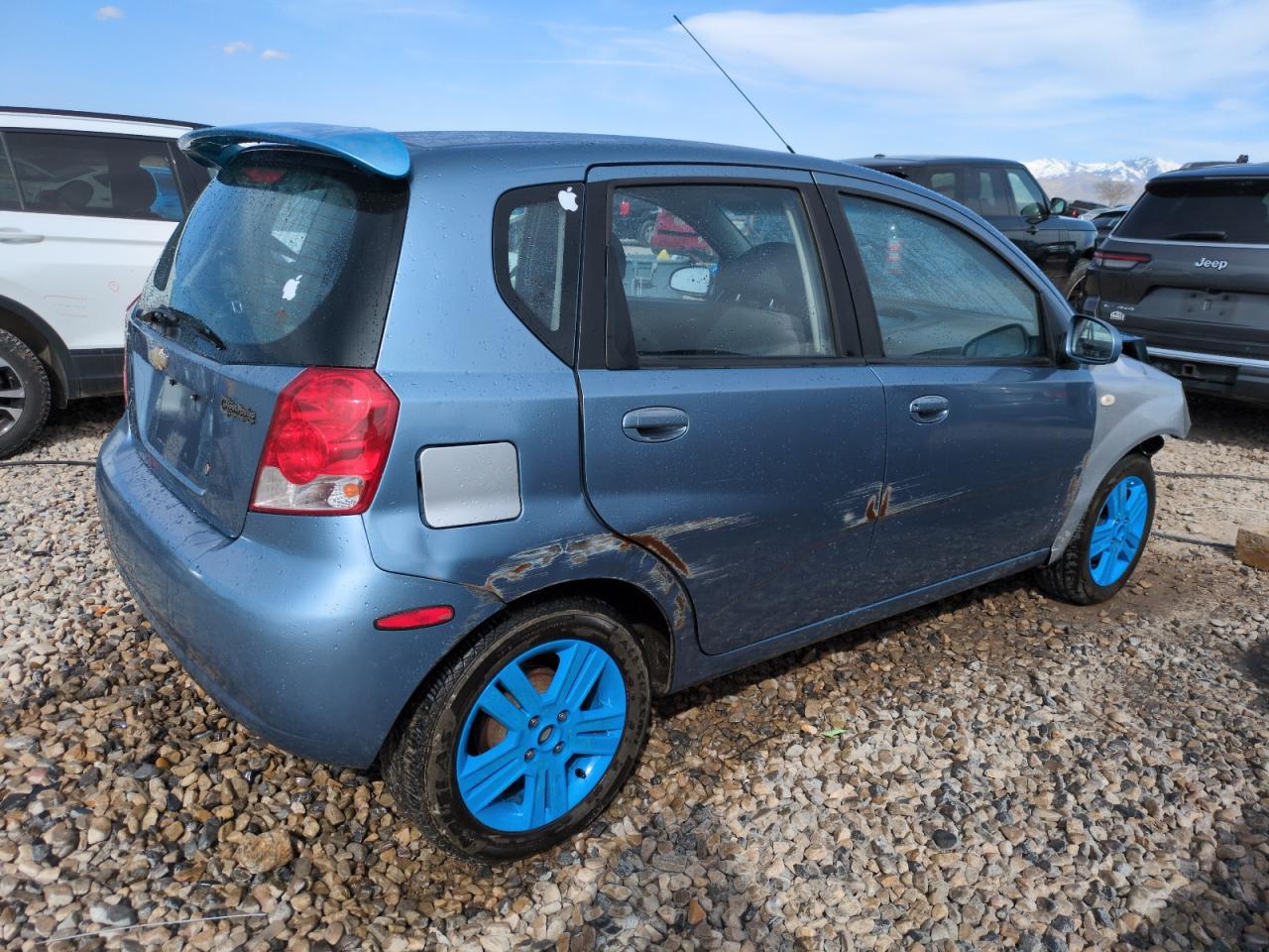 2007 Chevrolet Aveo VIN KL1TD66687B790945 Copart auction photo, front end / side damage thumbnail 3
