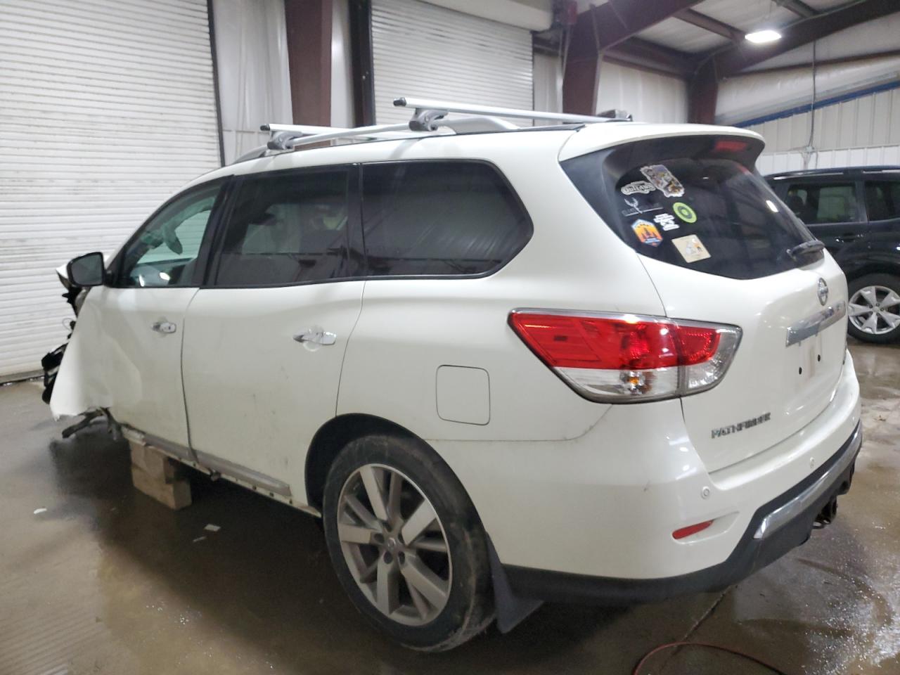 2016 Nissan Pathfinder VIN 5N1AR2MM4GC629820 Copart auction photo, front end / side damage thumbnail 2