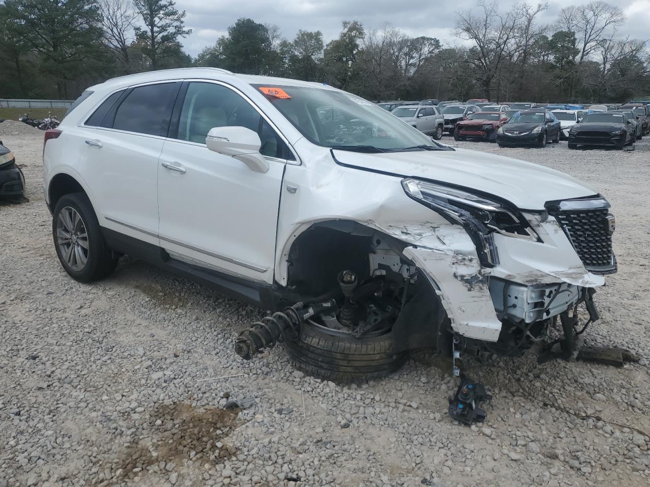2022 Cadillac XT5 VIN 1GYKNCRS5NZ174787 Copart auction photo, all over damage thumbnail 4