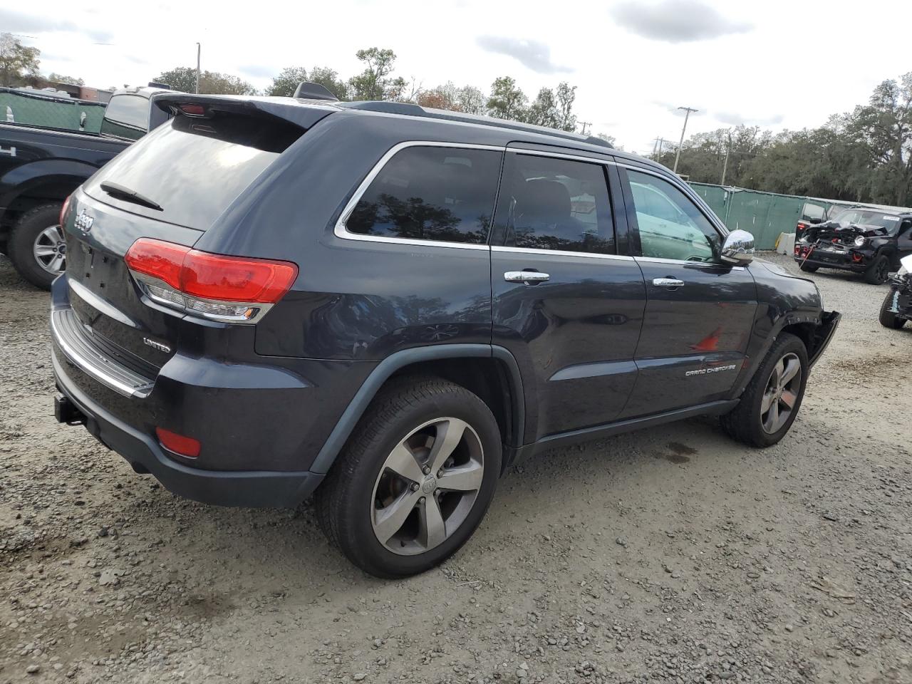 2015 Jeep Grand Cherokee VIN 1C4RJEBG4FC957556 Copart auction photo, front end damage thumbnail 3