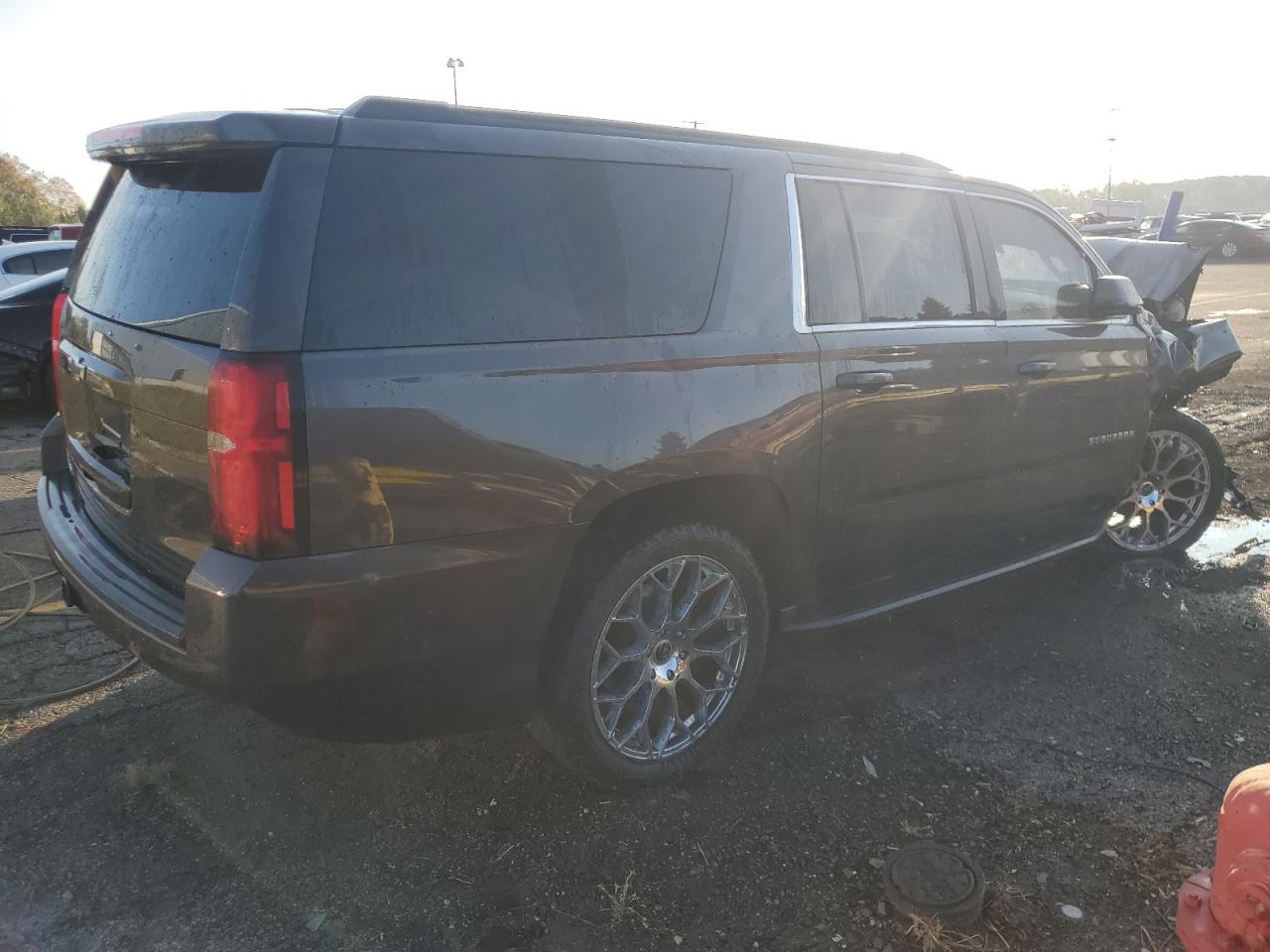 2017 Chevrolet Suburban VIN 1GNSKGKC5HR201202 Copart auction photo, front end damage thumbnail 3