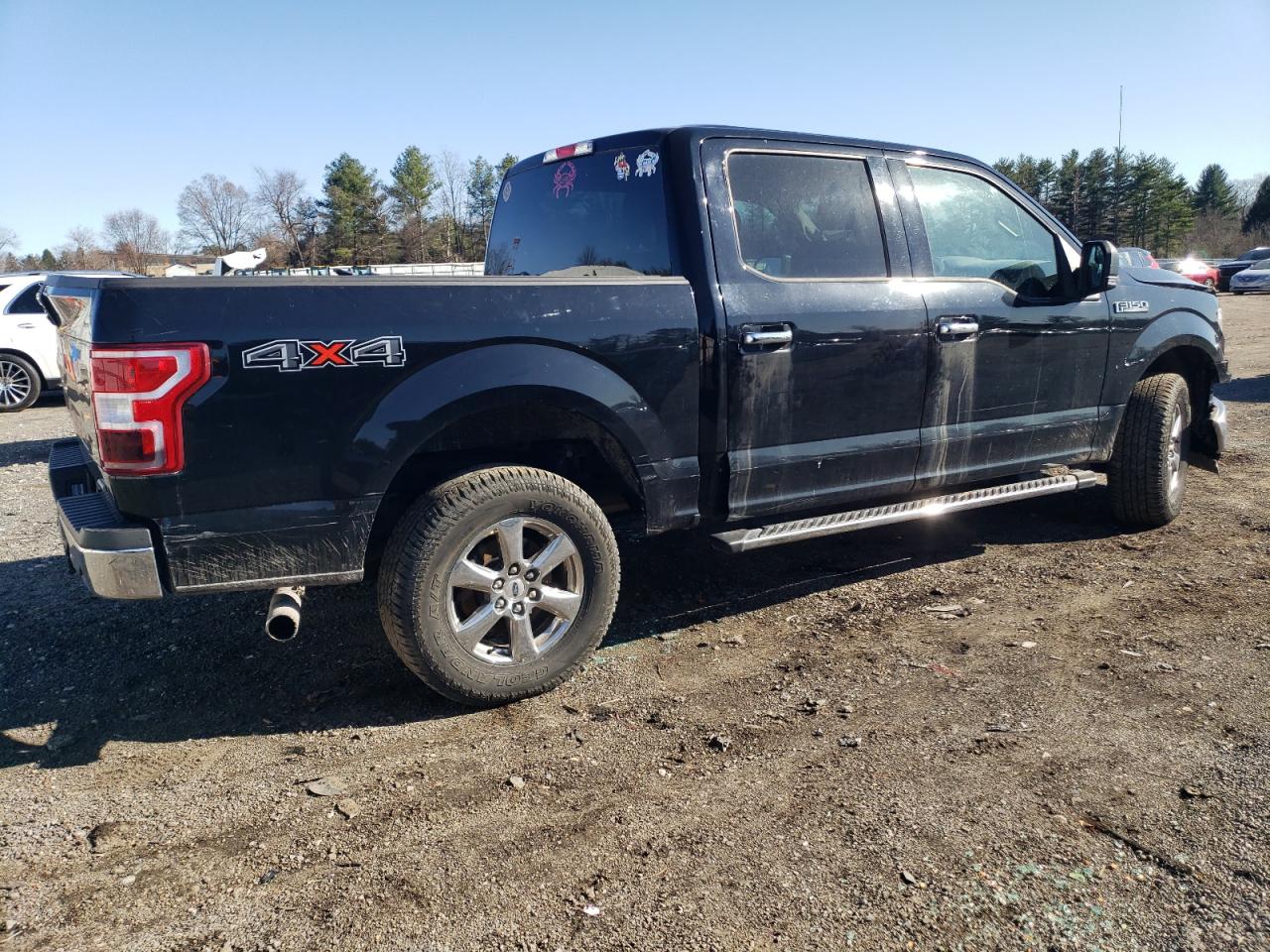 2018 Ford F-150 VIN 1FTEW1EG7JFB02748 Copart auction photo, front end / minor dent/scratches damage thumbnail 3